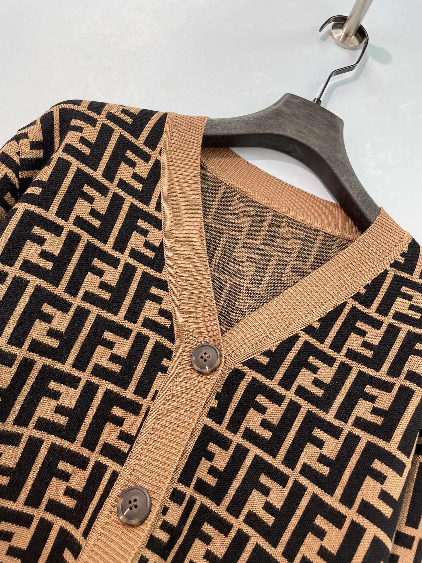 Women's Jumpers And Sweaters FENDI 18151200