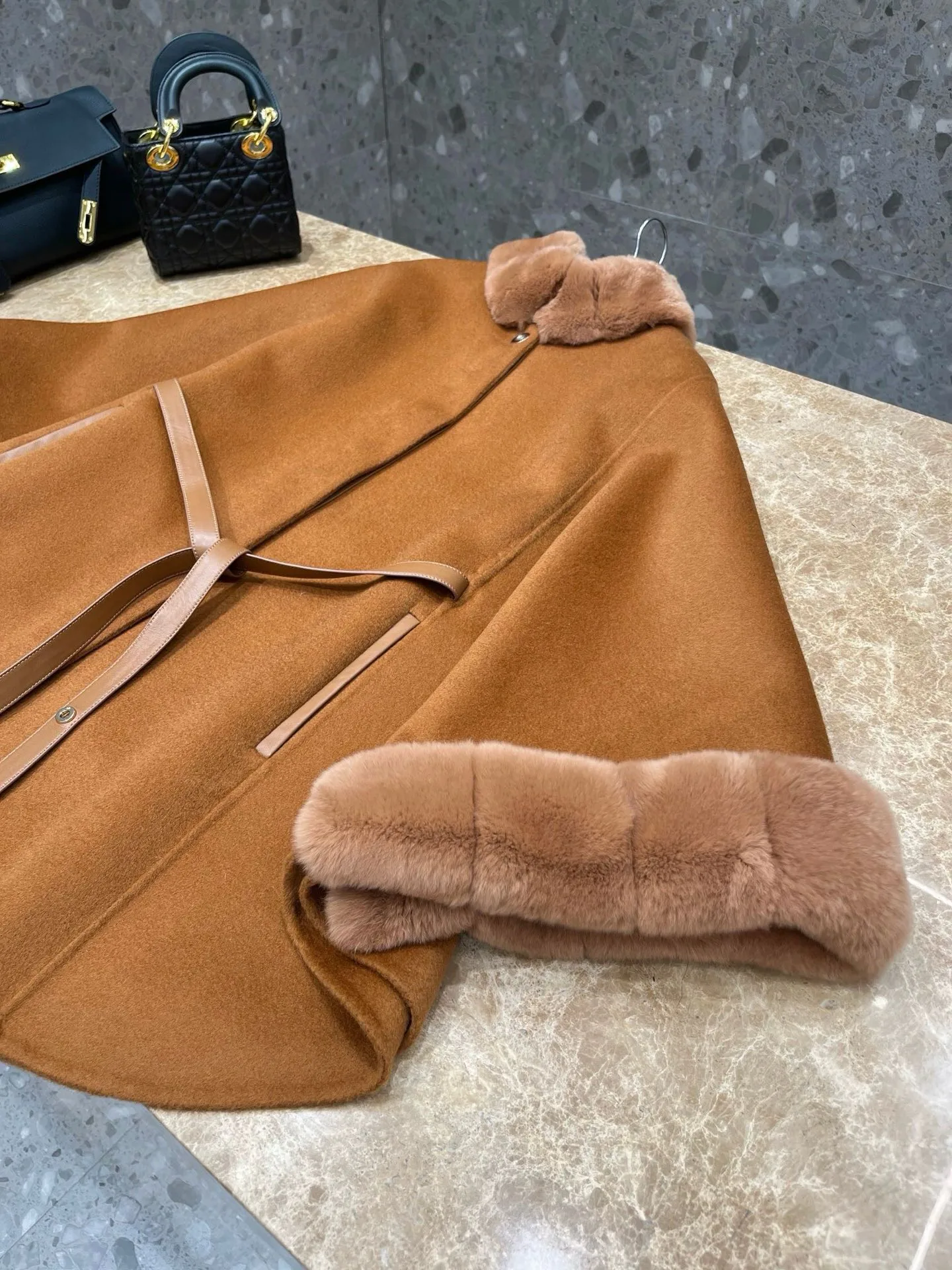 Women's Coats LORO PIANA 17998409