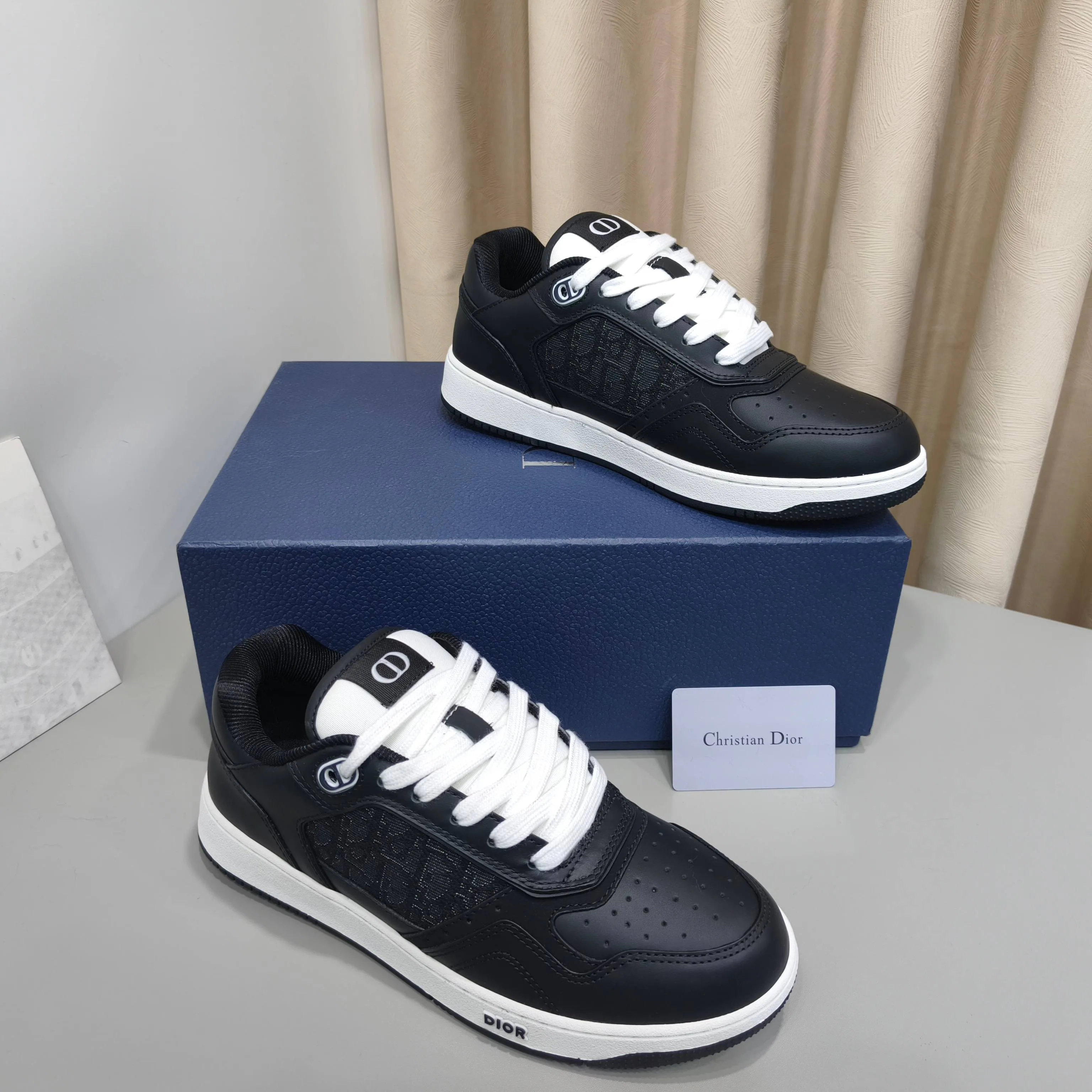 Women's Sneakers CHRISTIAN DIOR 17988884