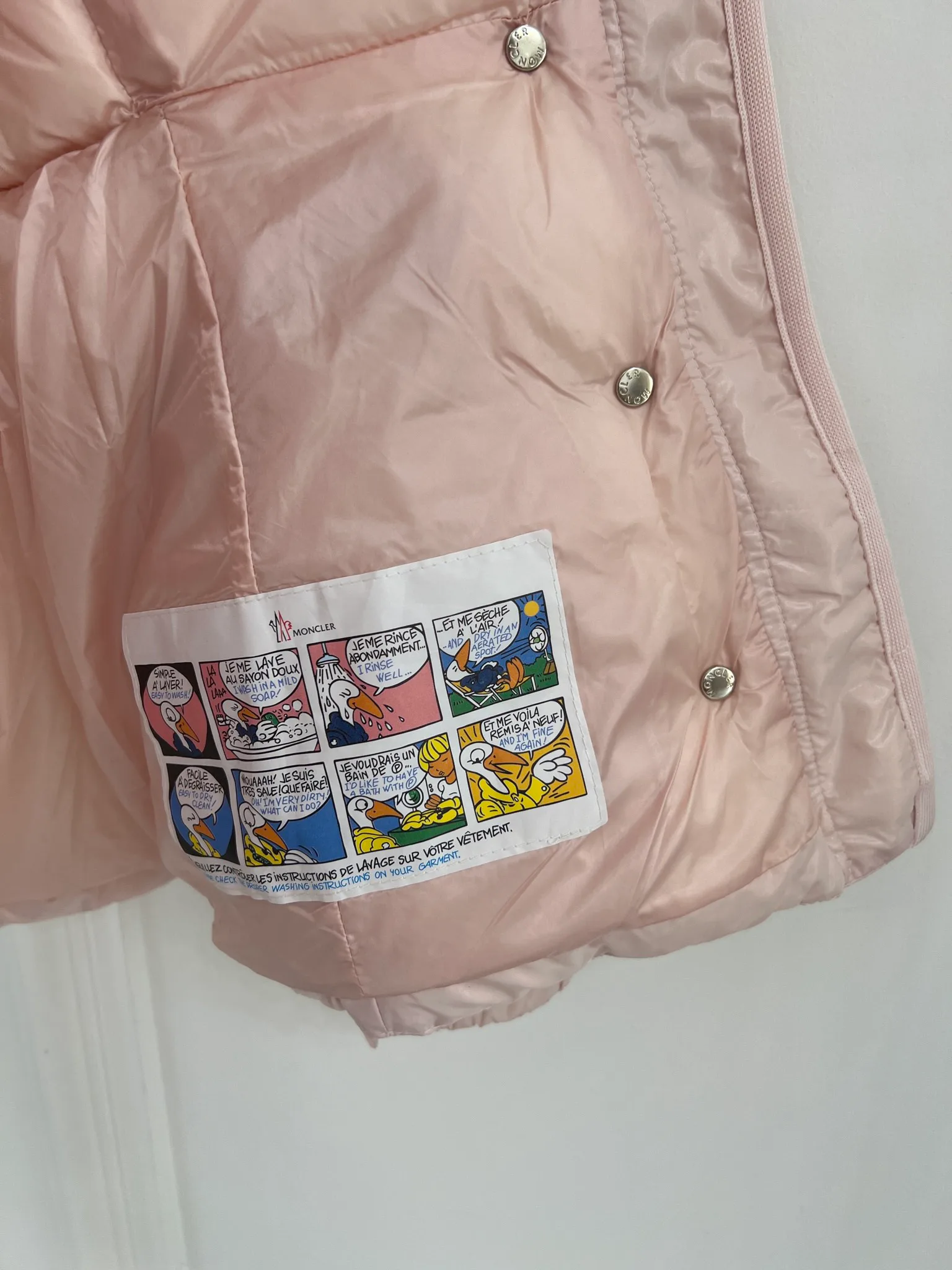 Women's Jackets And Down Jackets MONCLER 18416200