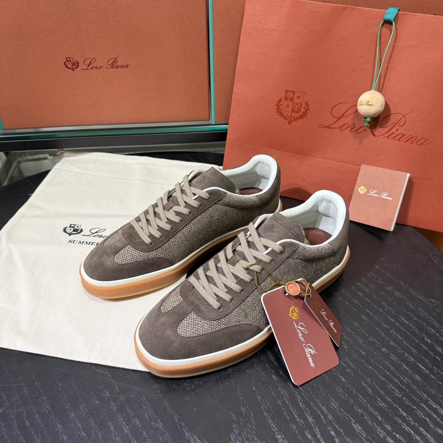 Women's Sneakers LORO PIANA 17955594