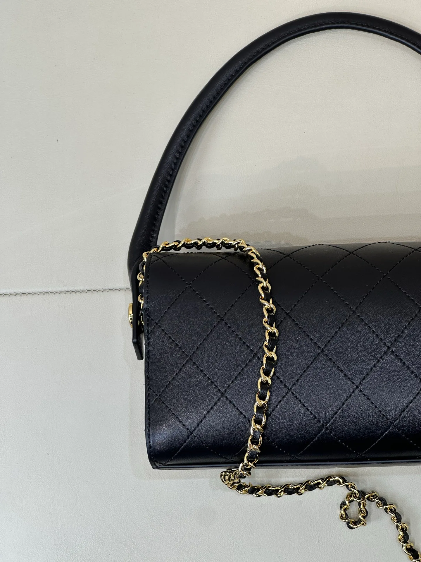 Women's Classic Handbags CHANEL 17376204