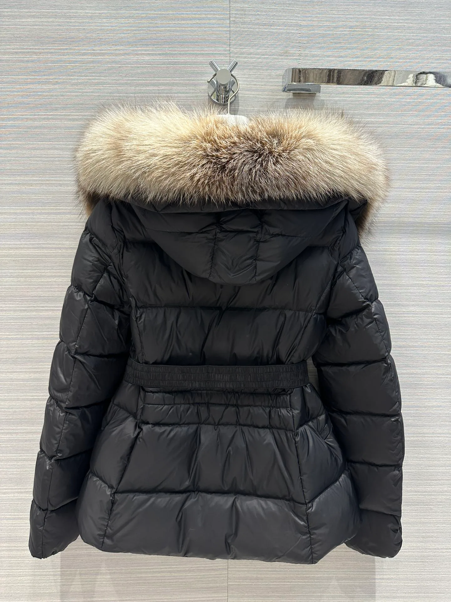 Women's Jackets And Down Jackets MONCLER 18130053