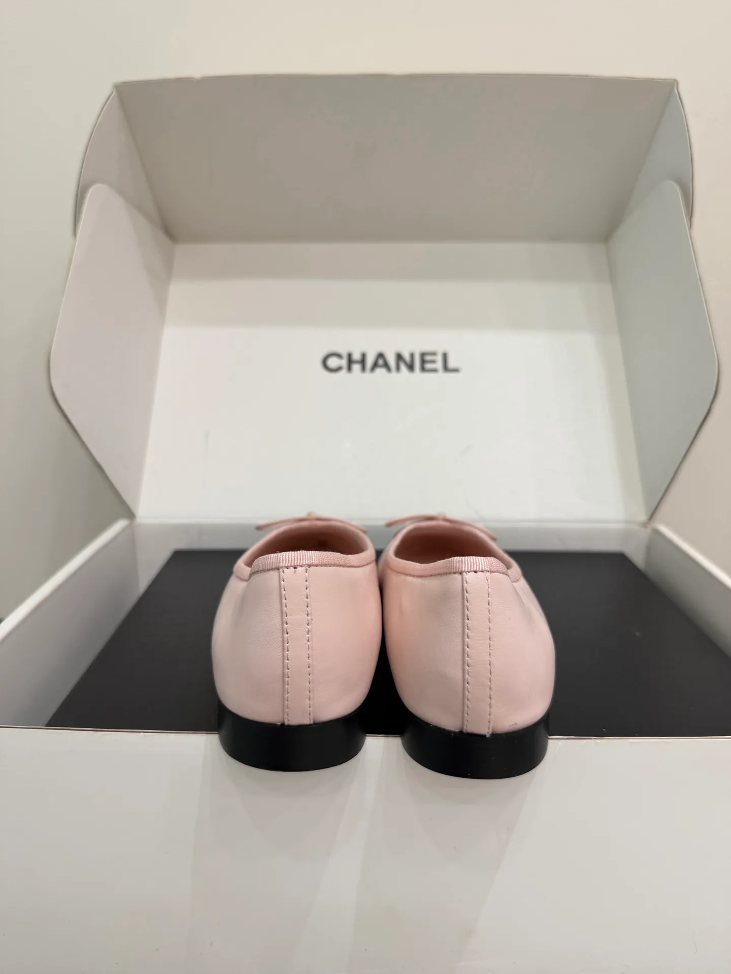 Women's Ballet Flats CHANEL 18080137