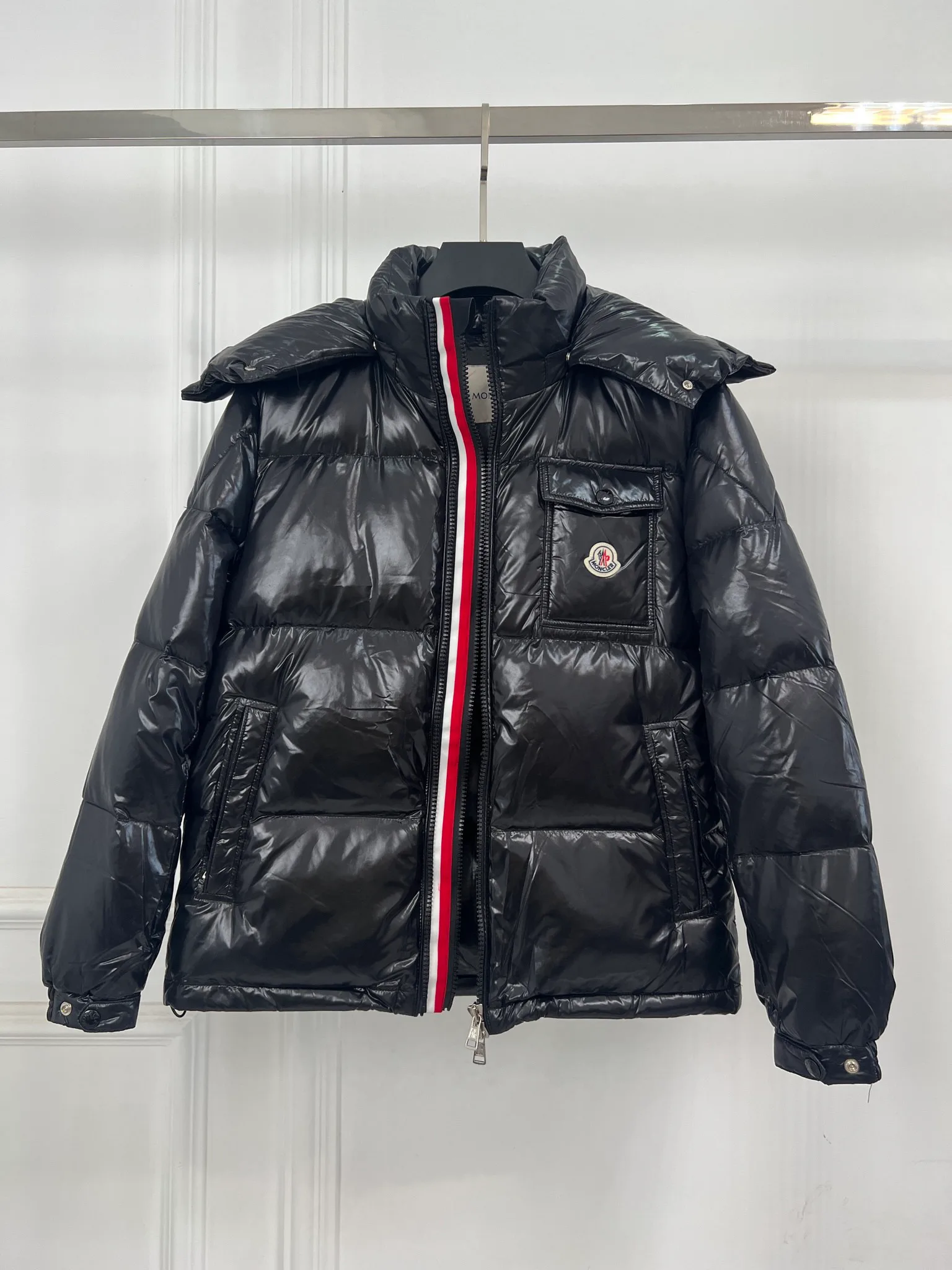 Women's Jackets And Down Jackets MONCLER 18415666