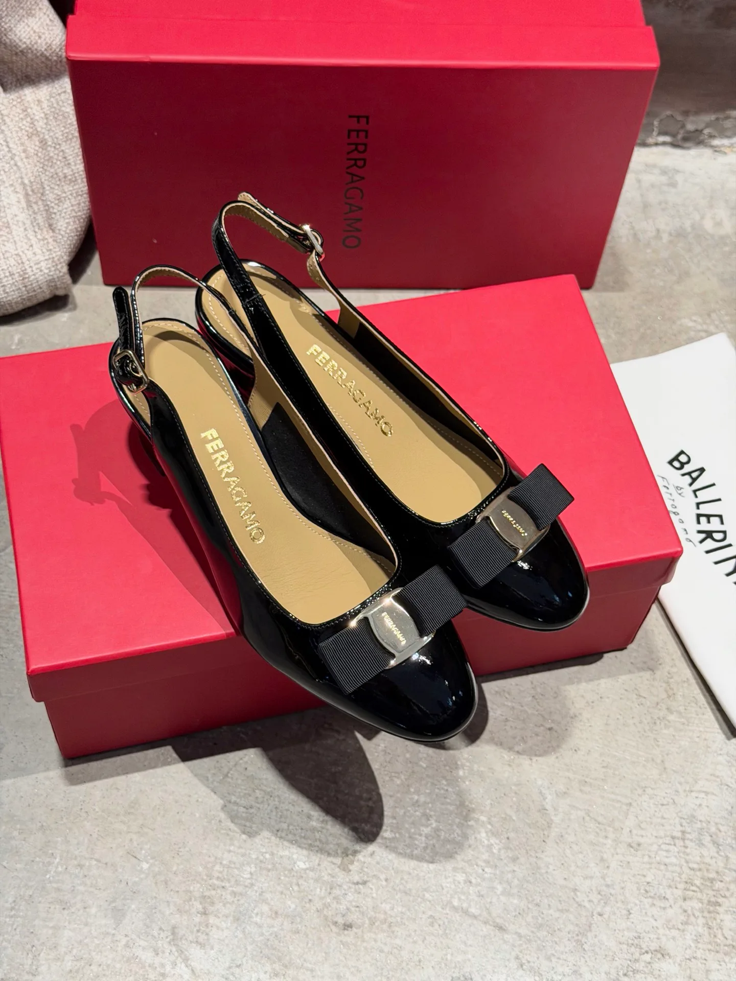 Women's Heels SALVATORE FERRAGAMO 17642596