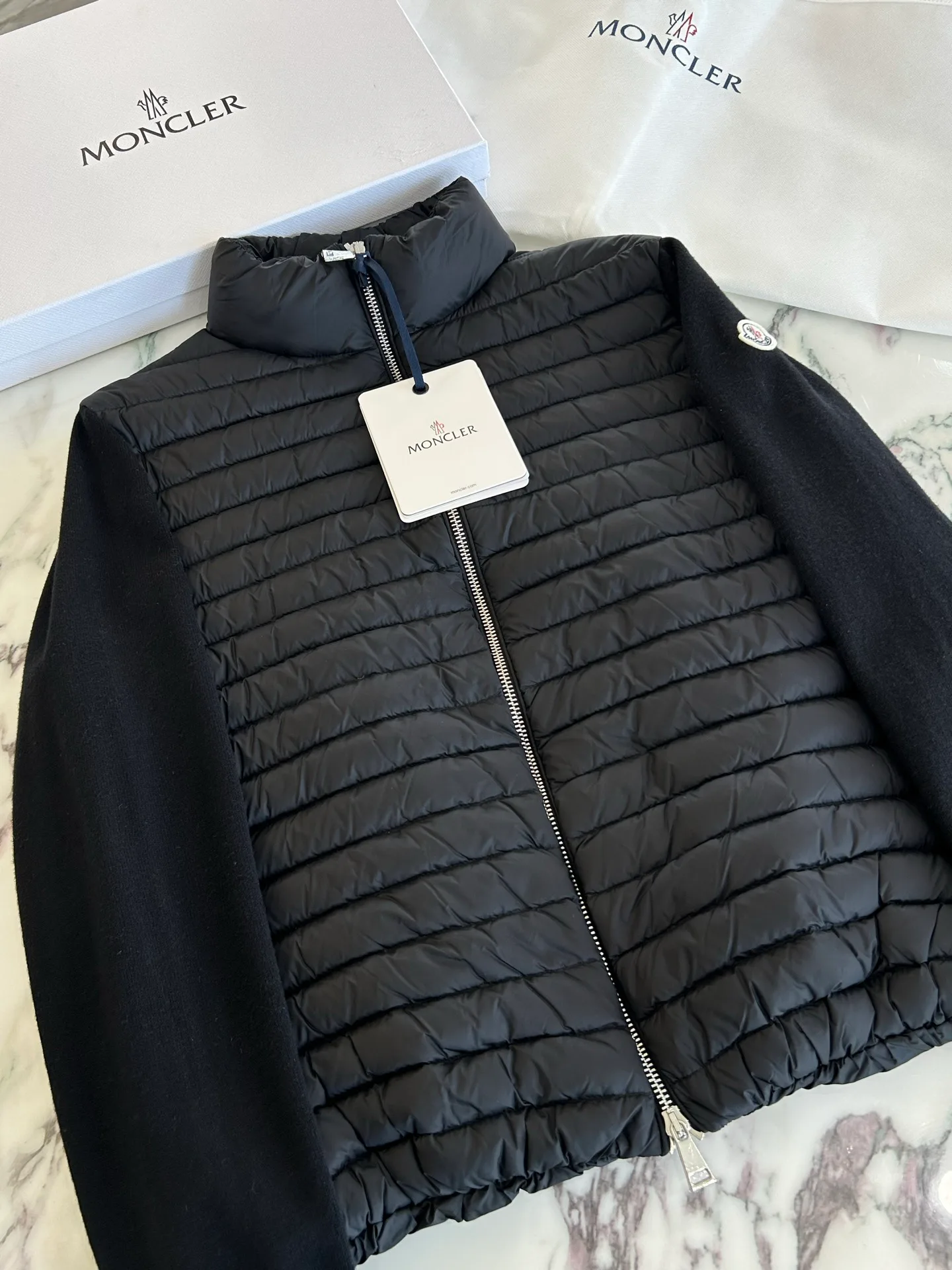 Men's Jumpers And Sweaters MONCLER 18330328