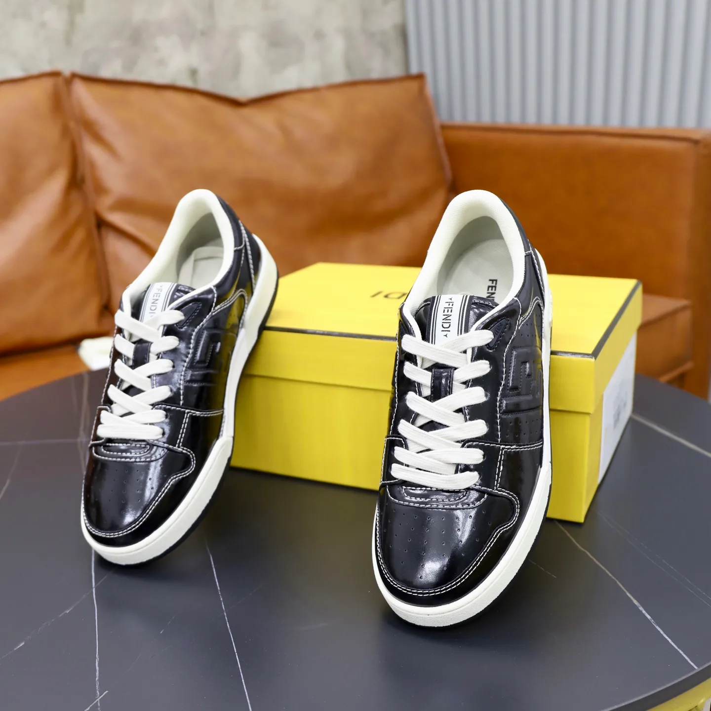 Women's Sneakers FENDI 18516271
