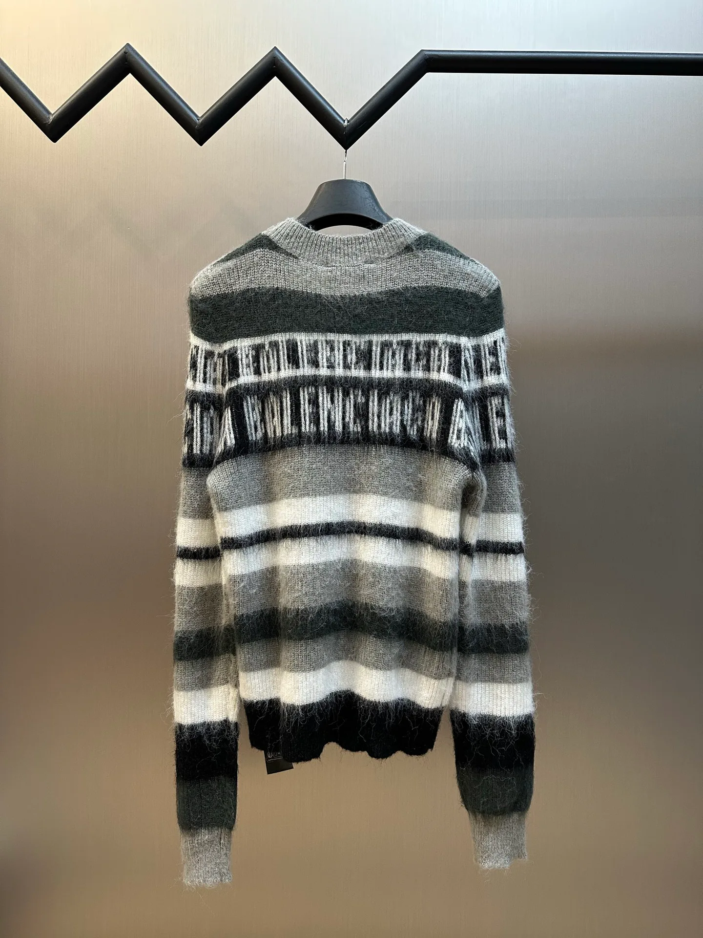 Men's Jumpers And Sweaters BALENCIAGA 18178853