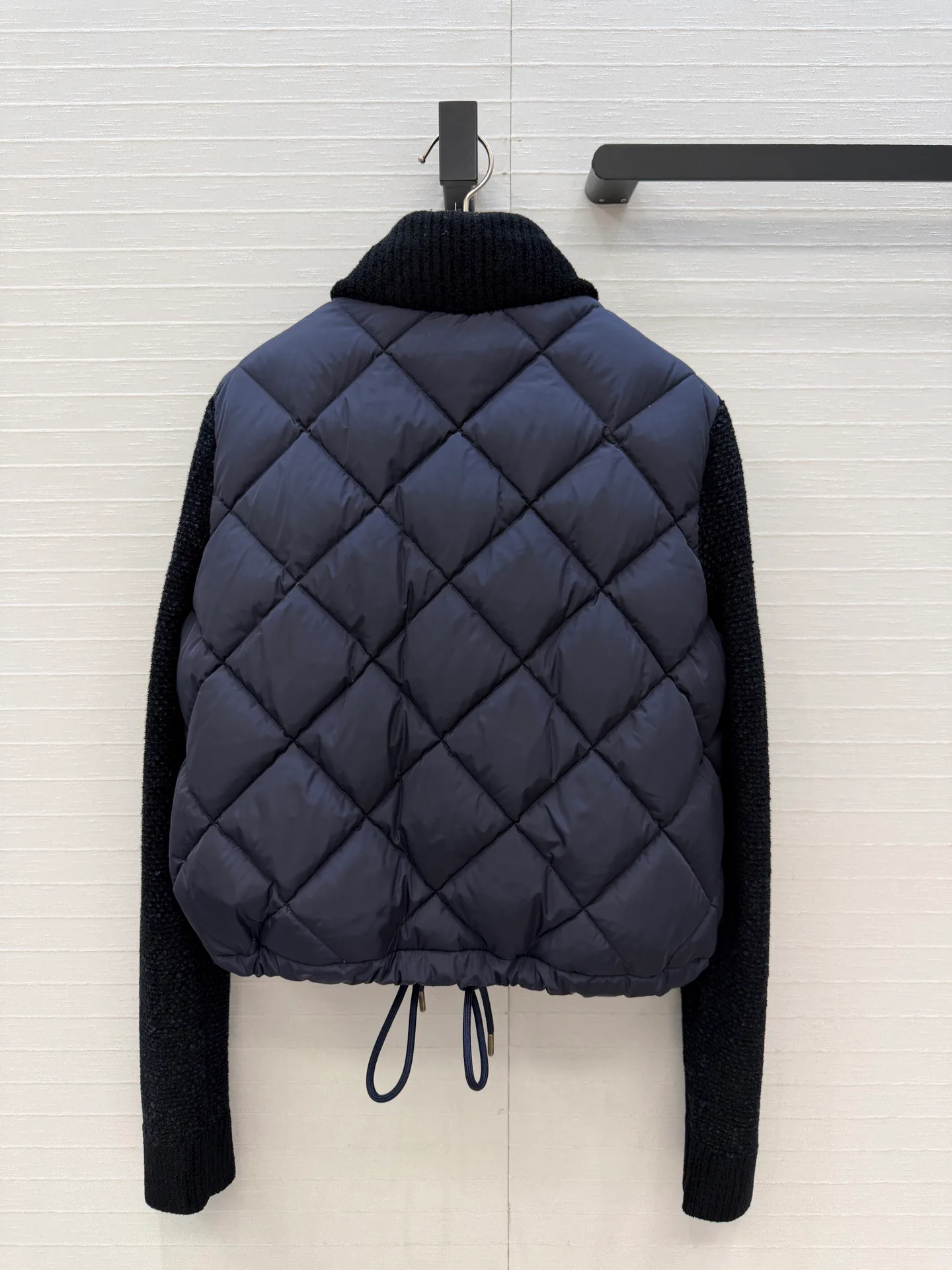 Куртки И Пуховики Женские Moncler 18678160