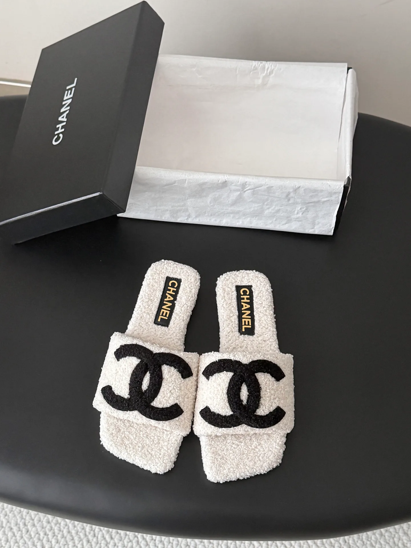 Women's Slippers CHANEL 18154259