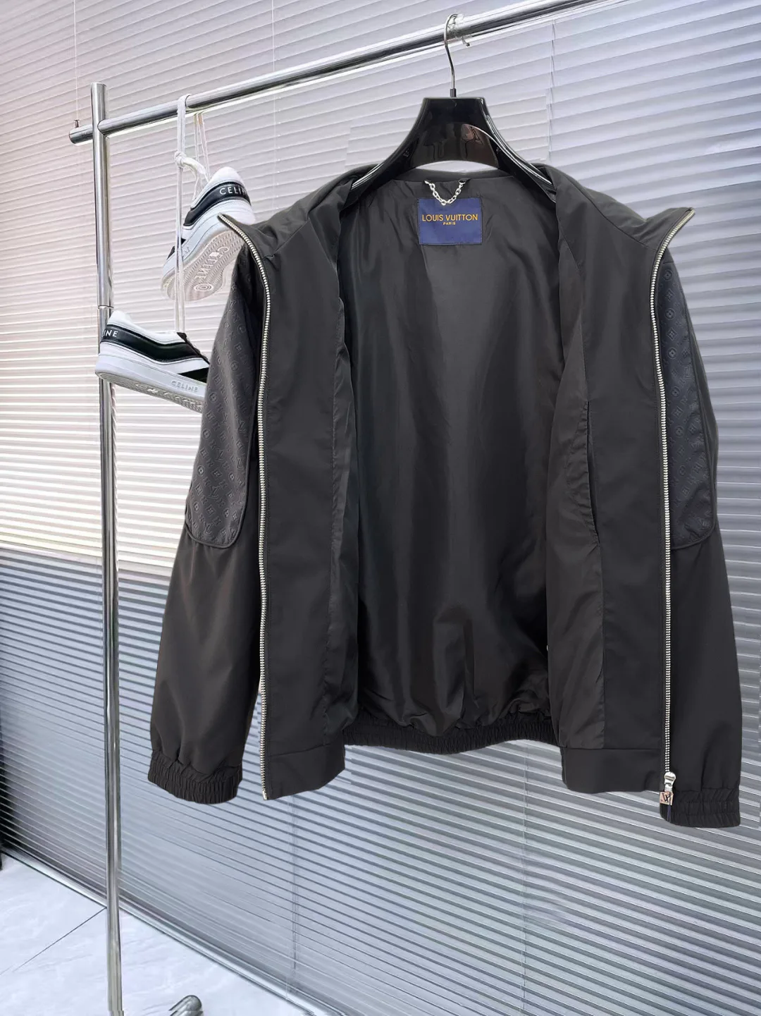 Men's Jackets And Down Jackets LOUIS VUITTON 17966740