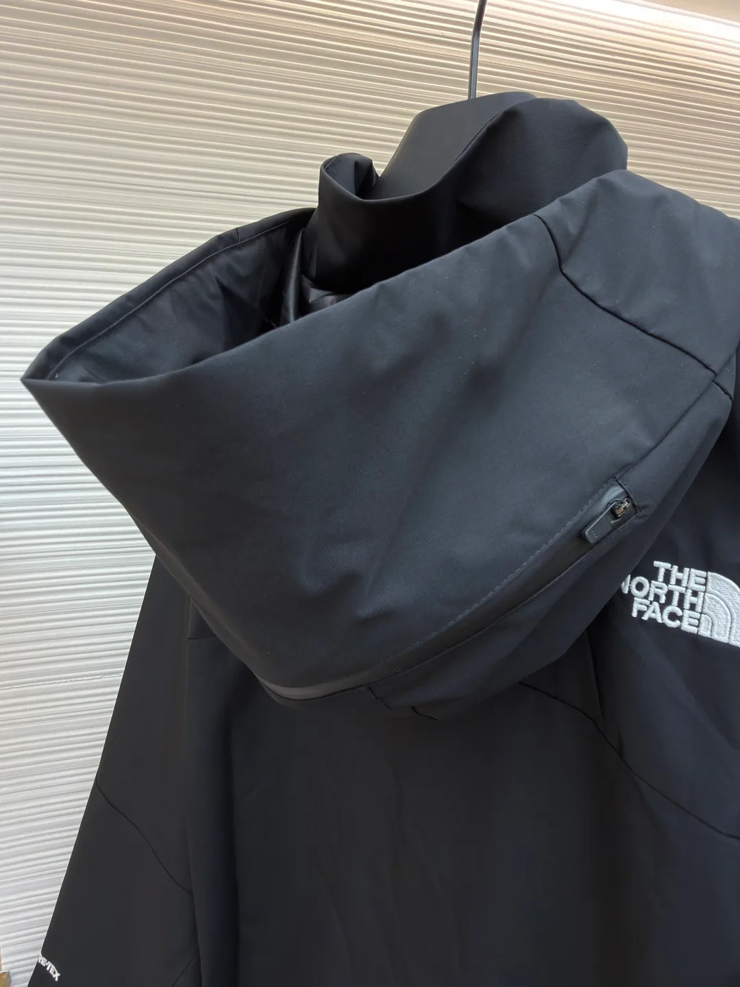 Men's Jackets And Down Jackets THE NORTH FACE 18153628
