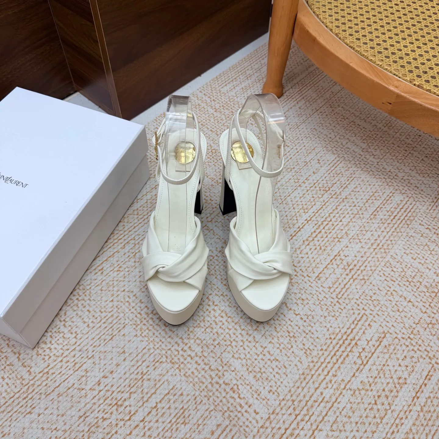 Women's Open-Toe Sandals SAINT LAURENT 18104669
