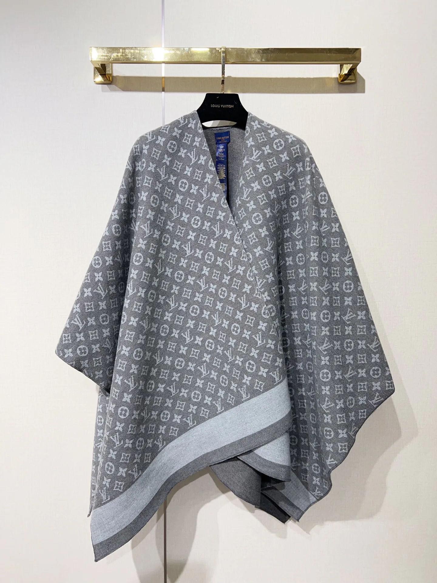 Women's Coats LOUIS VUITTON 18413326