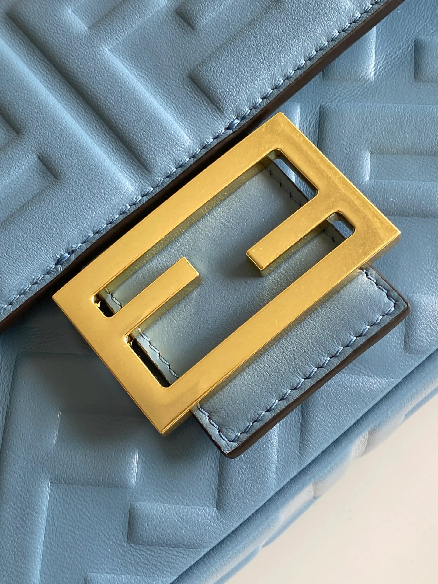 Women's Classic Handbags FENDI 18116182