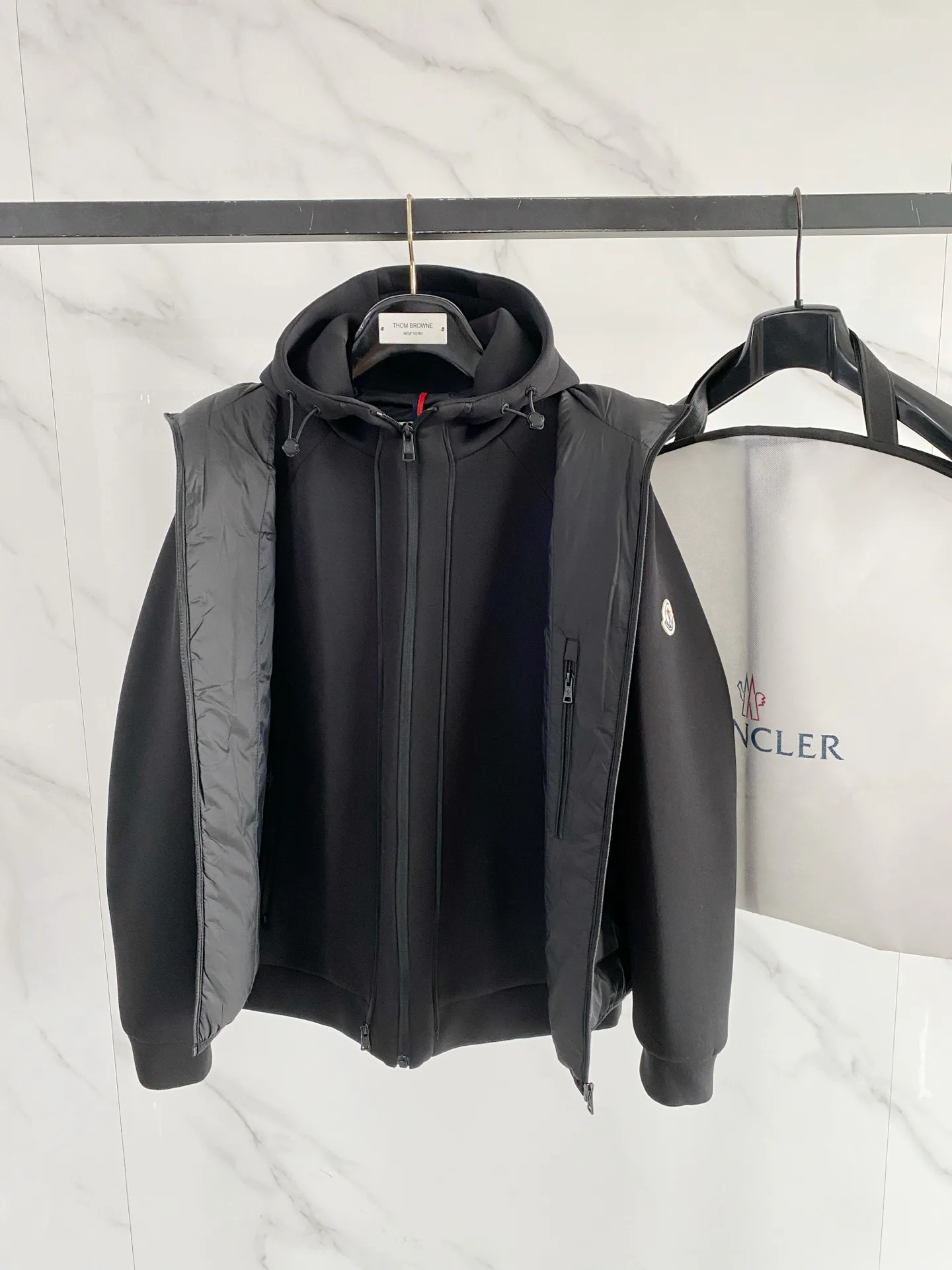 Men's Jackets And Down Jackets MONCLER 18510171