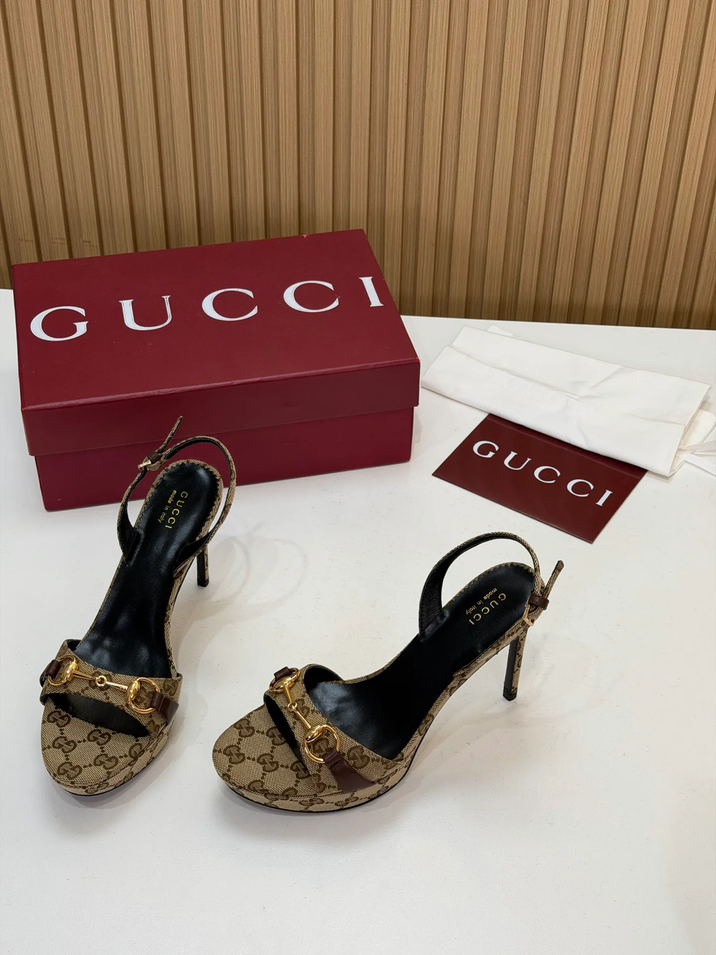 Women's Open-Toe Sandals GUCCI 18396265