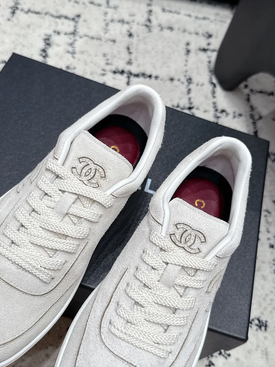 Women's Sneakers CHANEL 18125112