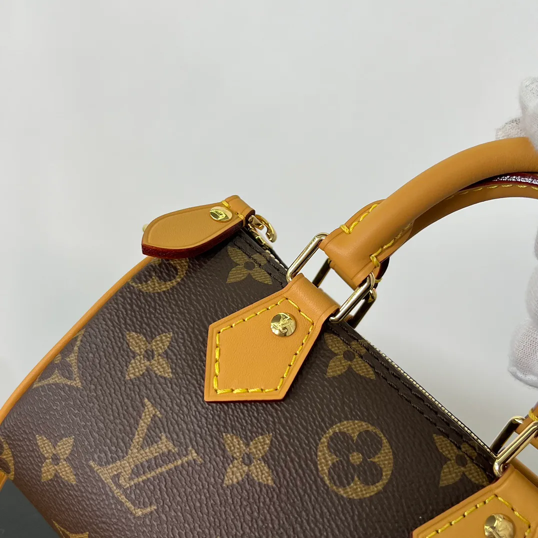 Классические Сумки Женские Louis Vuitton 18575219