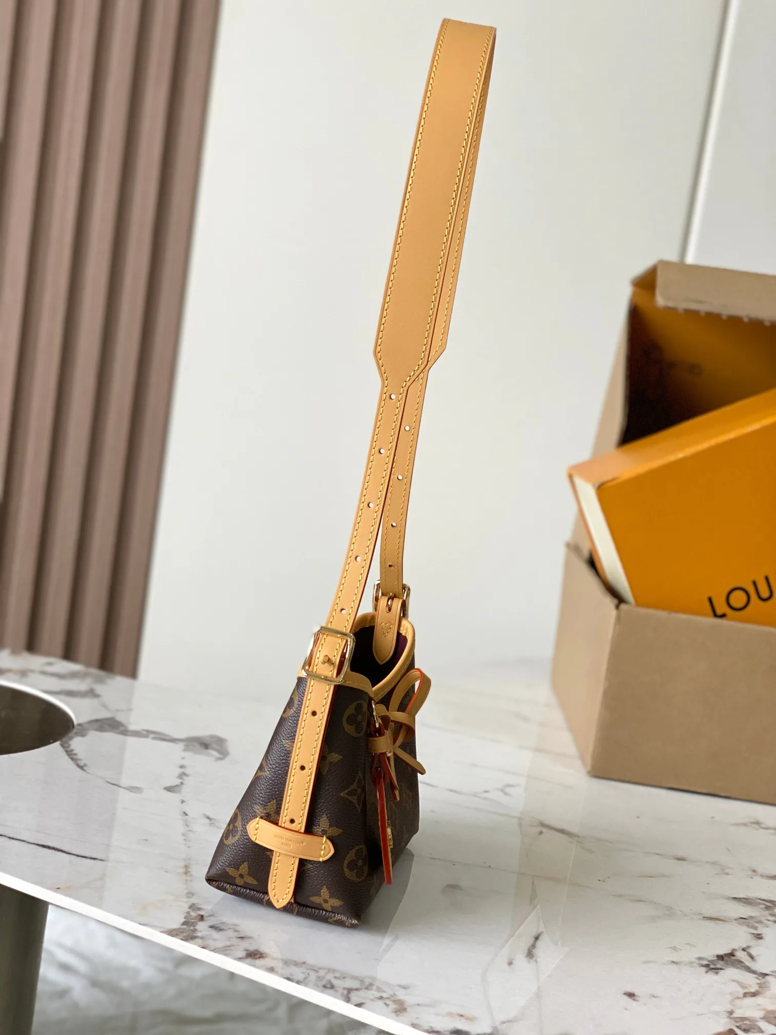 Women's Classic Handbags LOUIS VUITTON 18170479