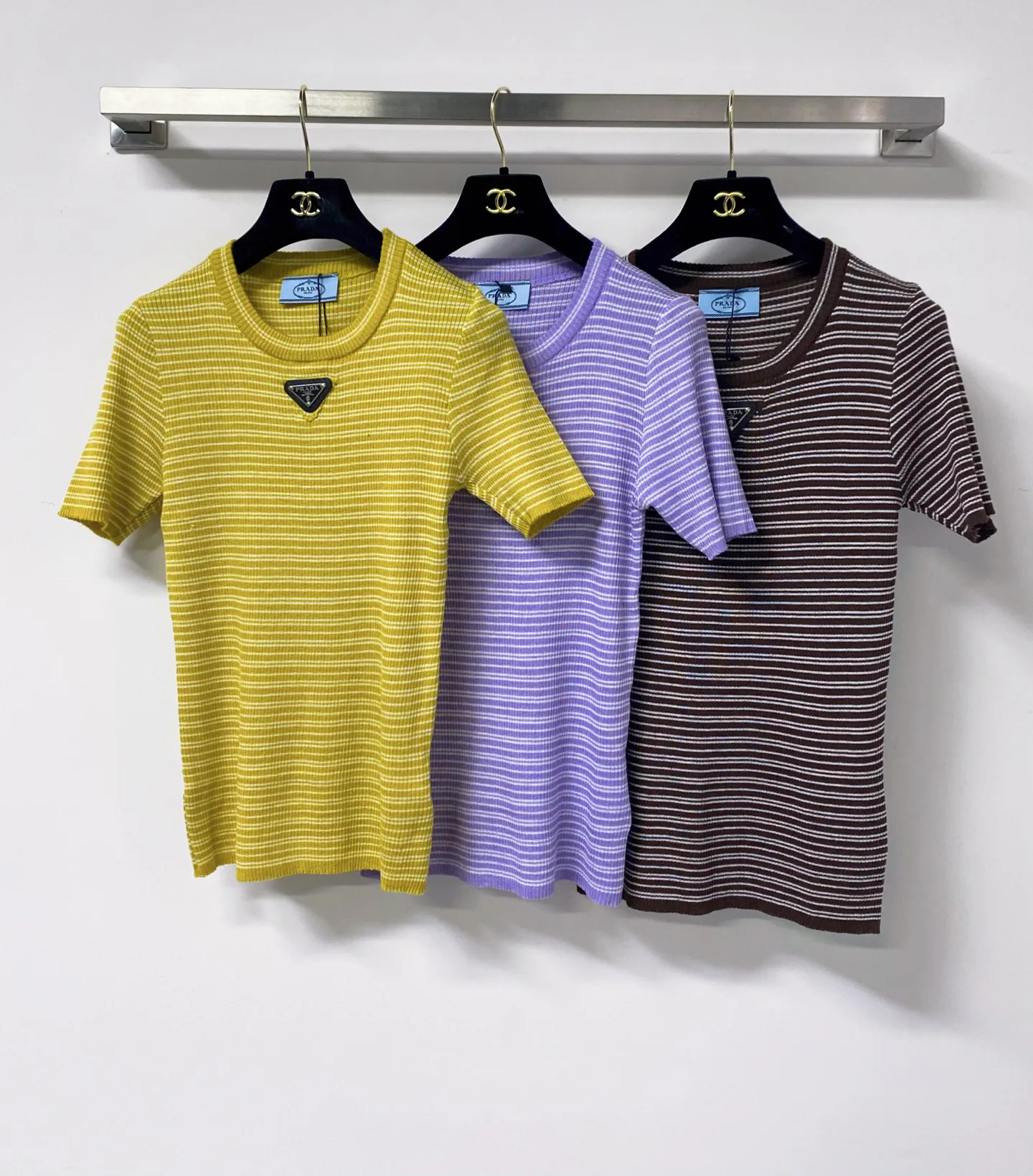 Women's T-Shirts PRADA 17423884