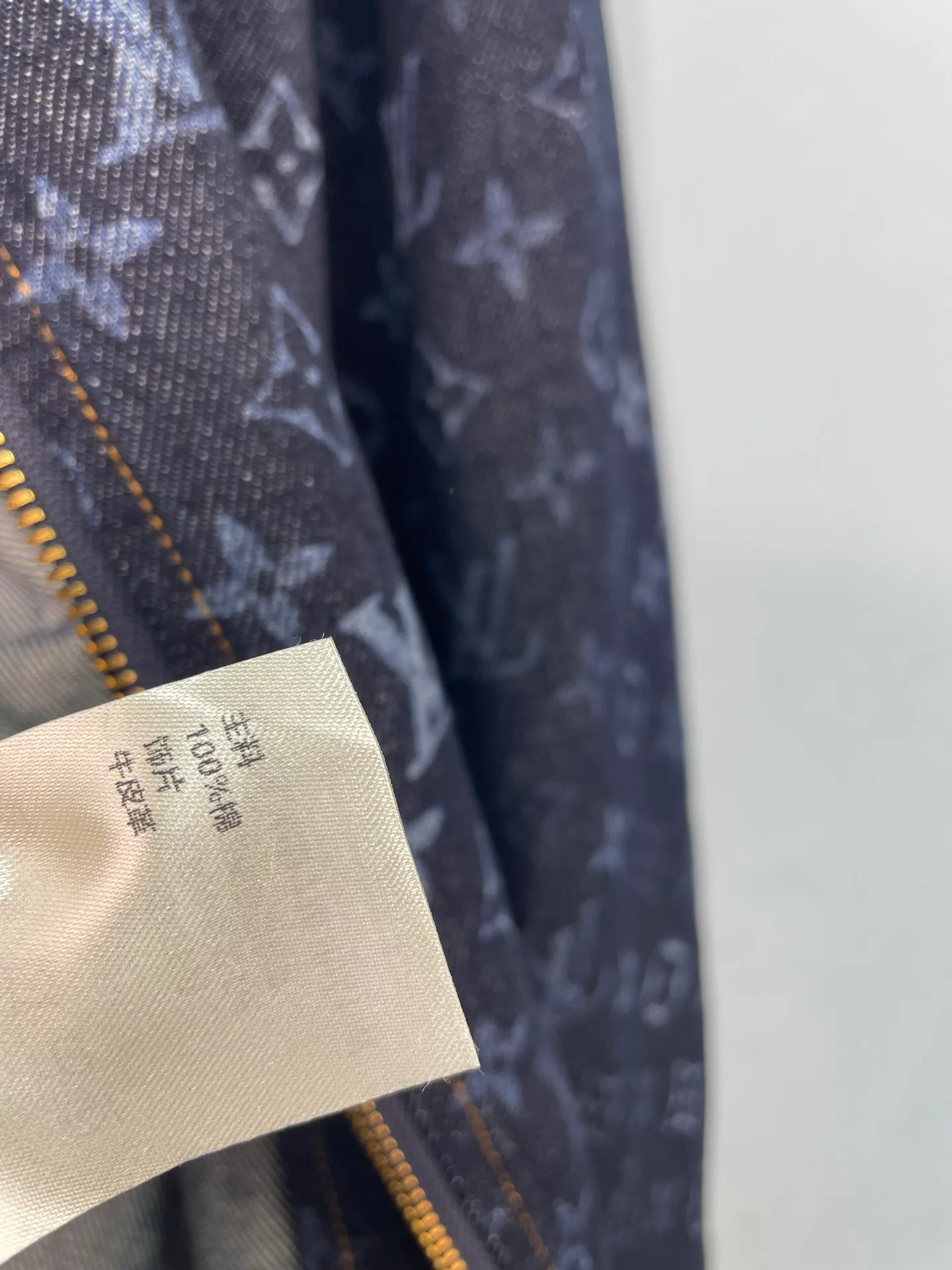 Women's Jackets And Down Jackets LOUIS VUITTON 18151417