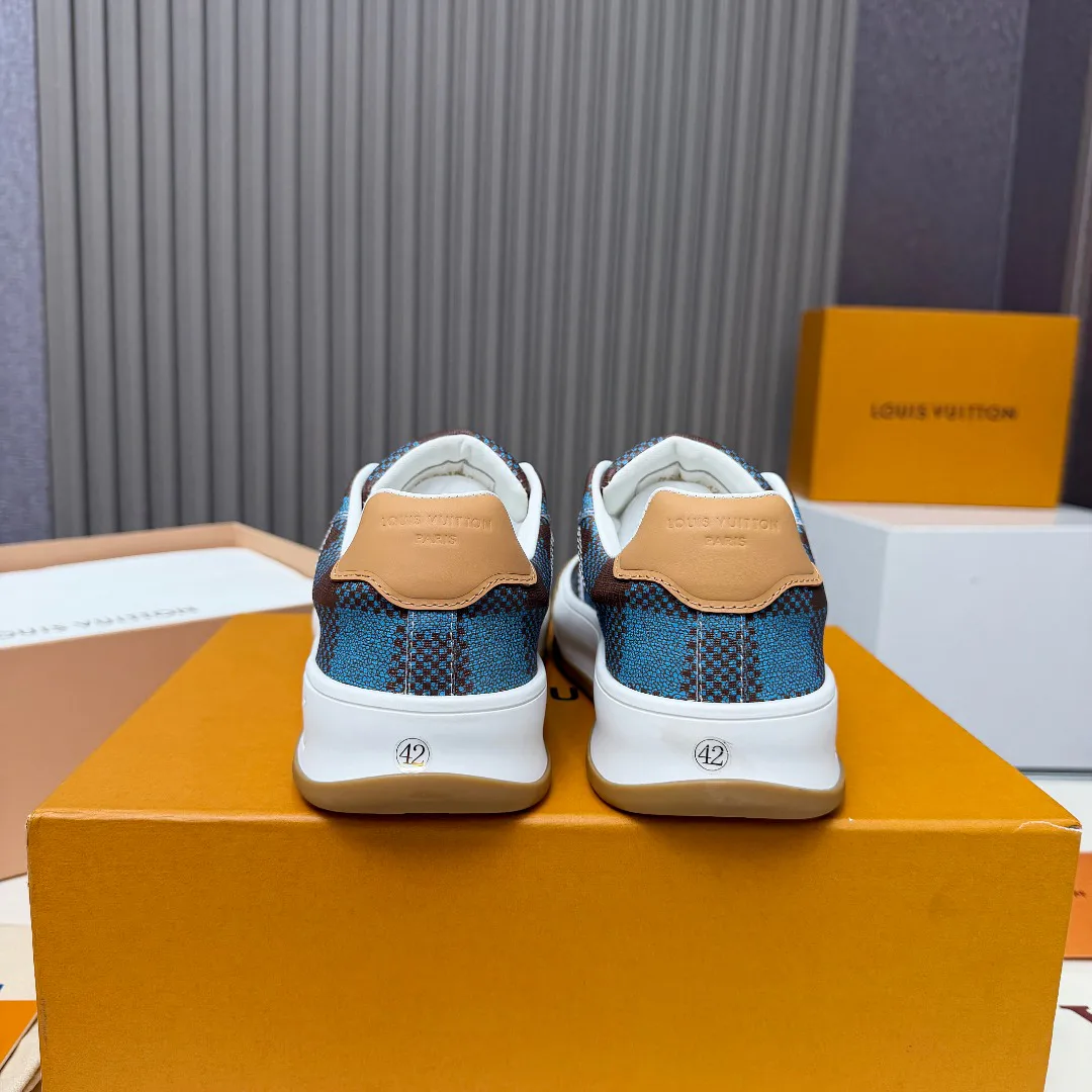Men's Sneakers LOUIS VUITTON 18265157