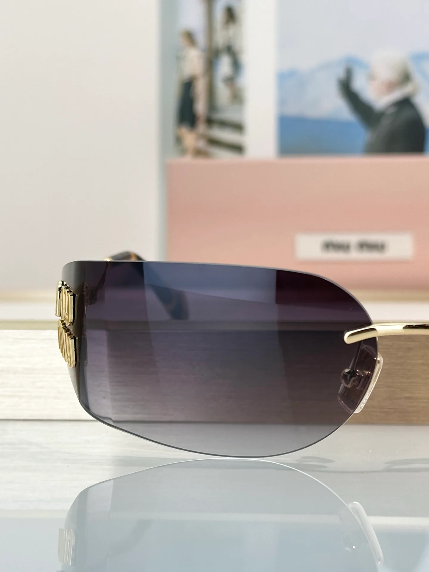Glasses MIU MIU 18095020