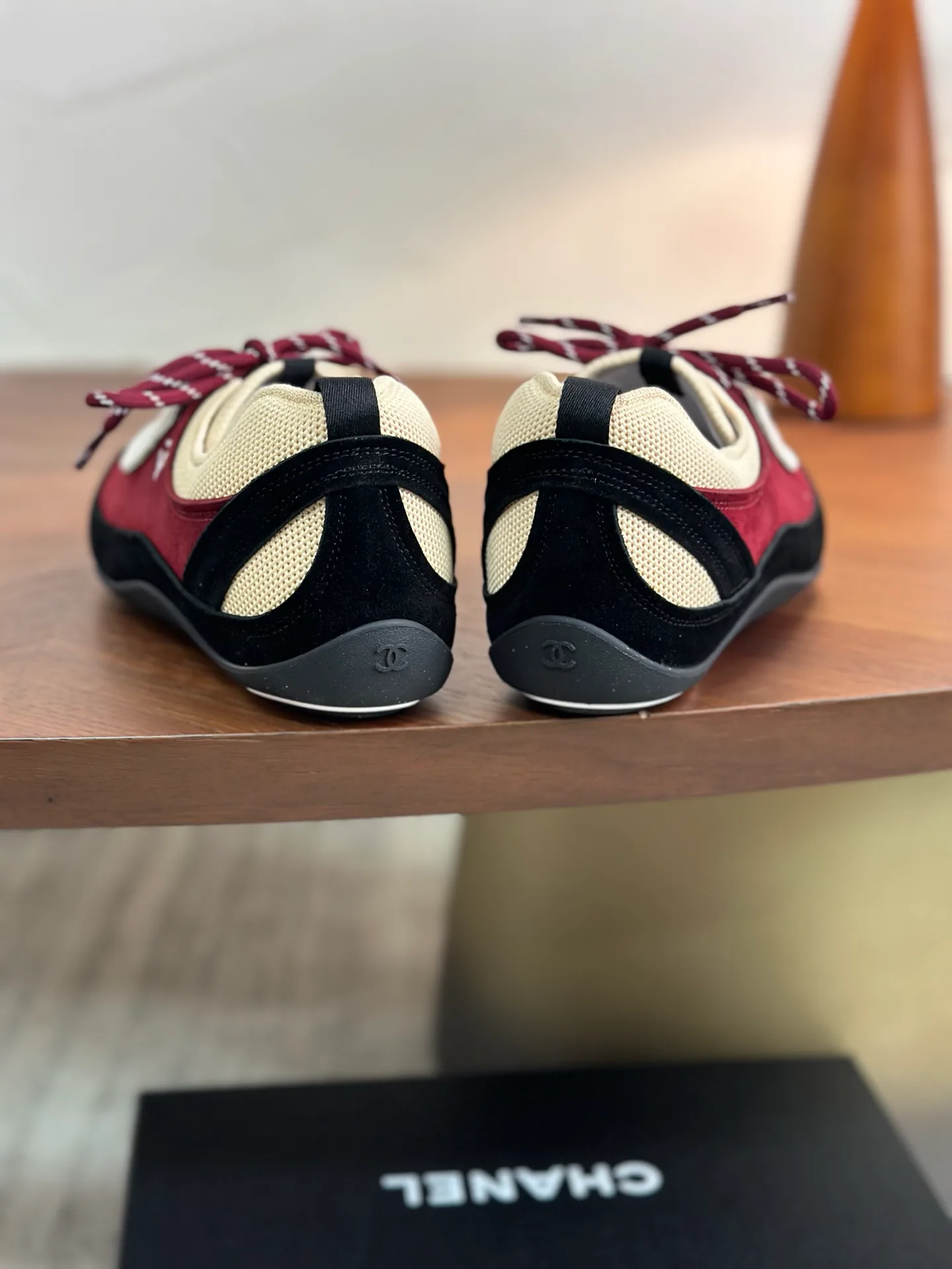 Women's Sneakers CHANEL 18329927