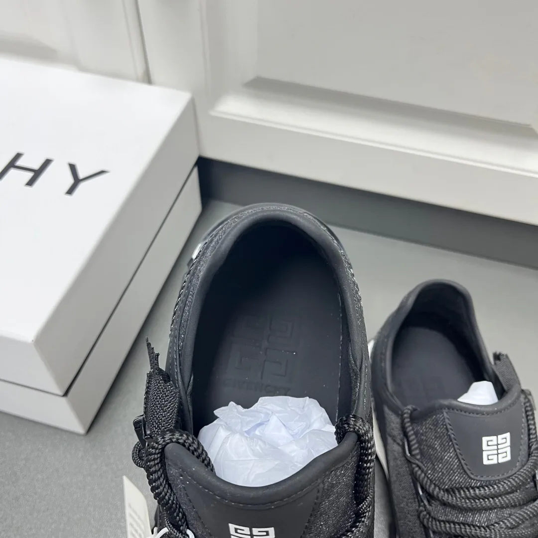Men's Sneakers GIVENCHY 18500199