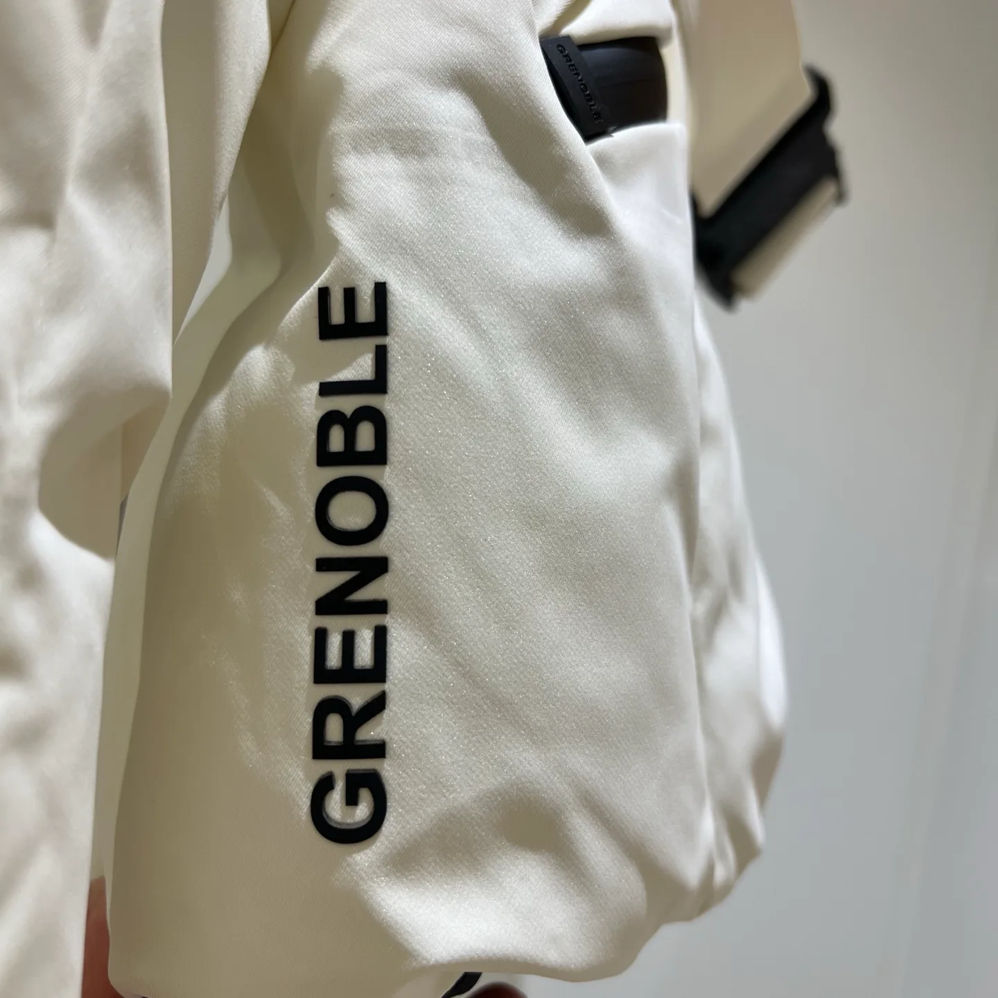 Women's Jackets And Down Jackets MONCLER 18180078