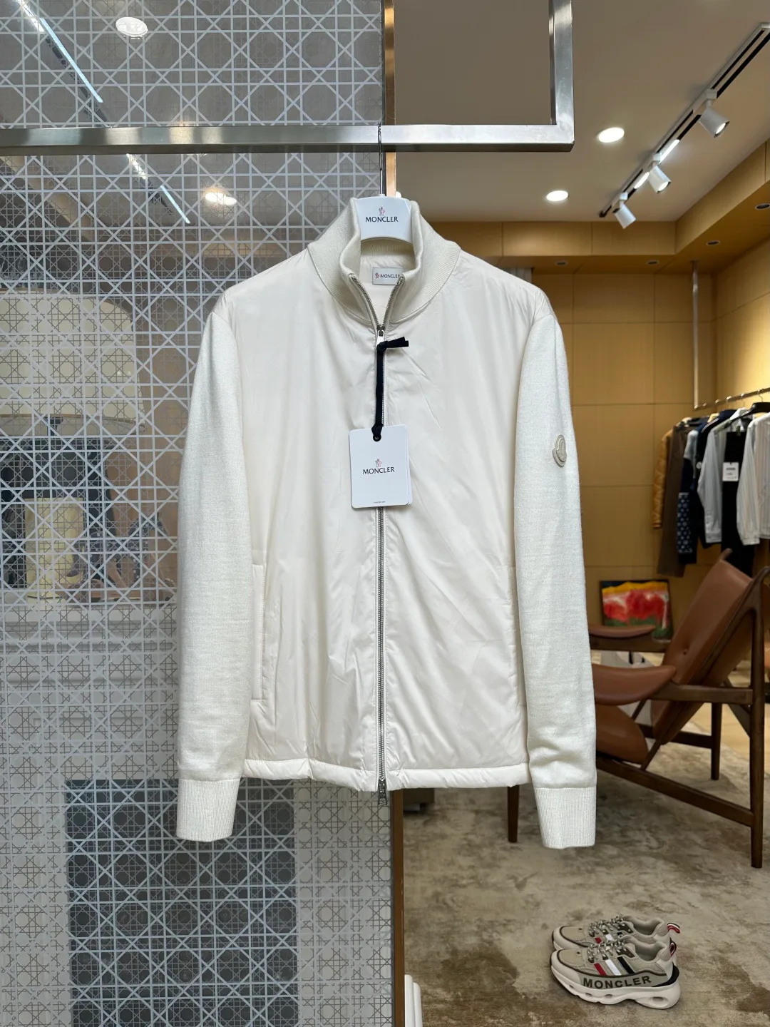 Куртки И Пуховики Мужские Moncler 18558941
