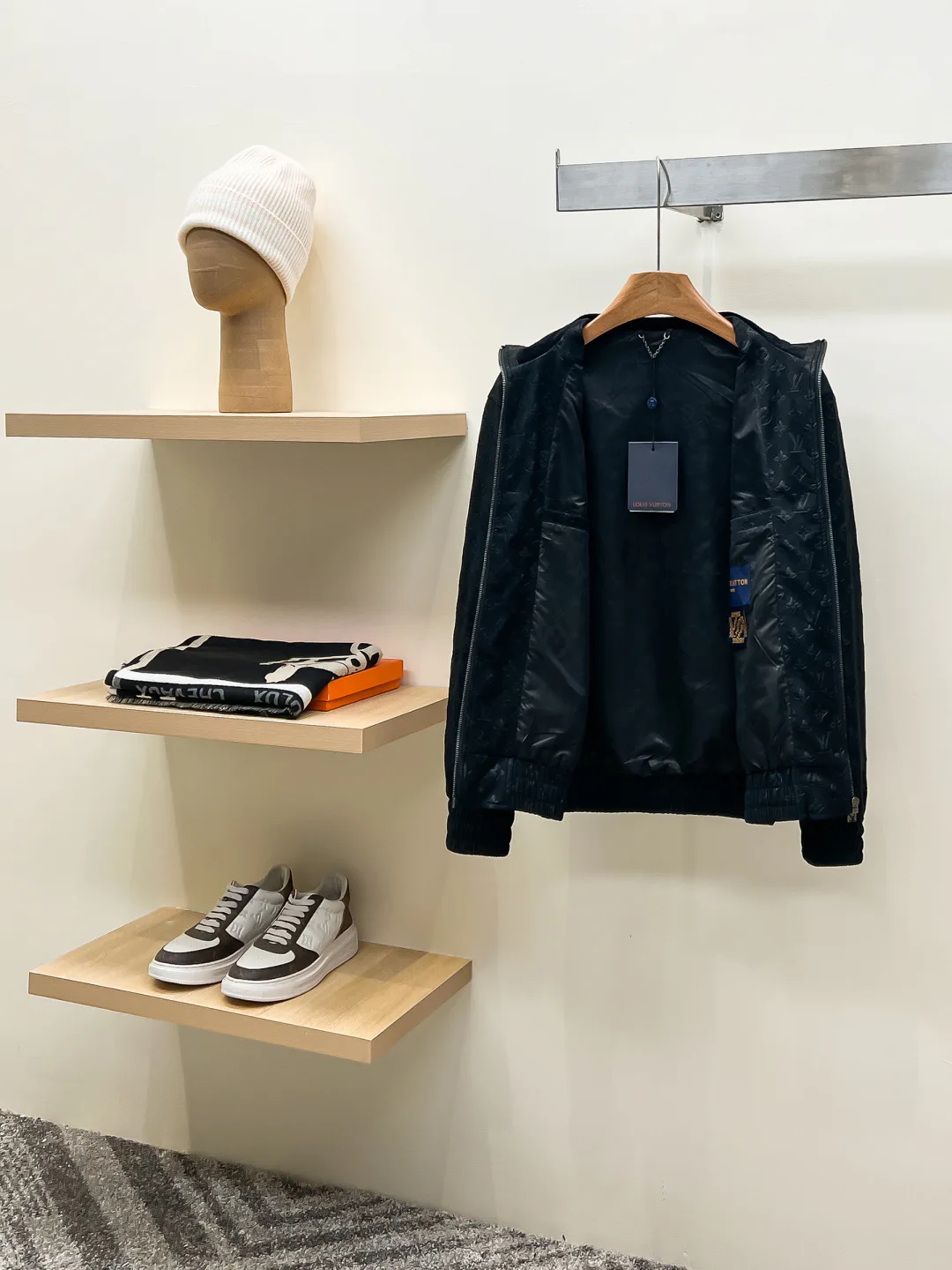 Men's Jackets And Down Jackets LOUIS VUITTON 18499109