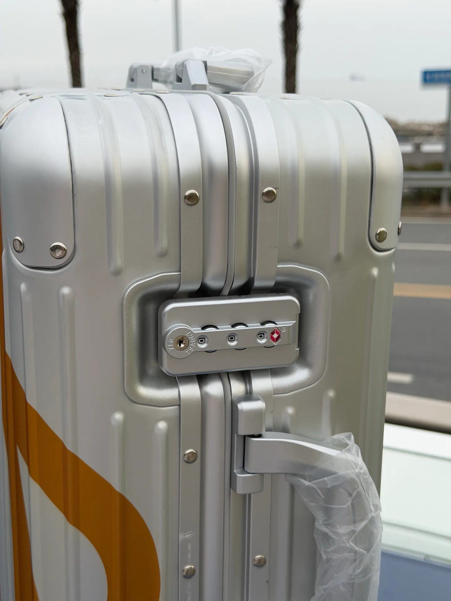 Suitcases RIMOWA 17802704