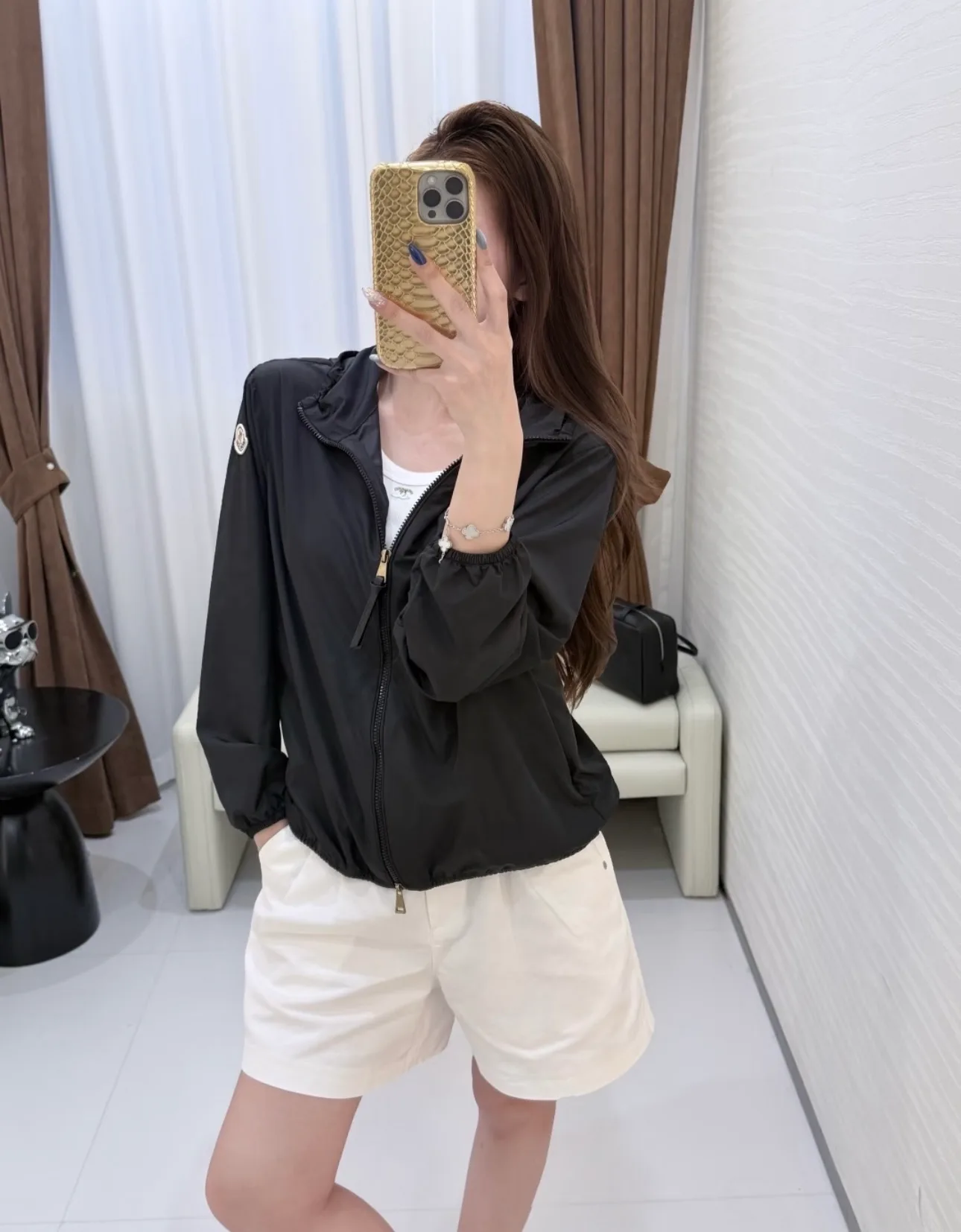 Women's Jackets And Down Jackets MONCLER 17288107