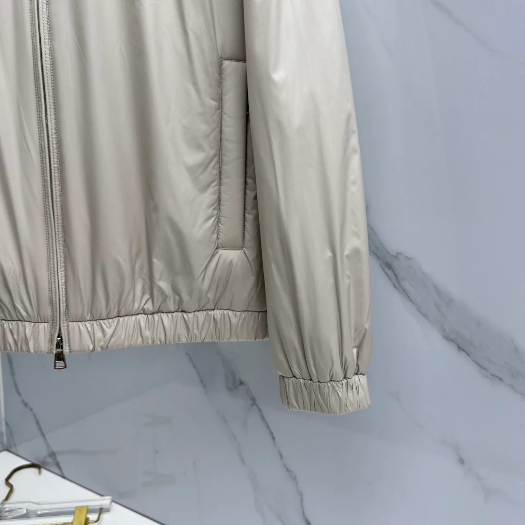 Куртки И Пуховики Мужские Moncler 18596987