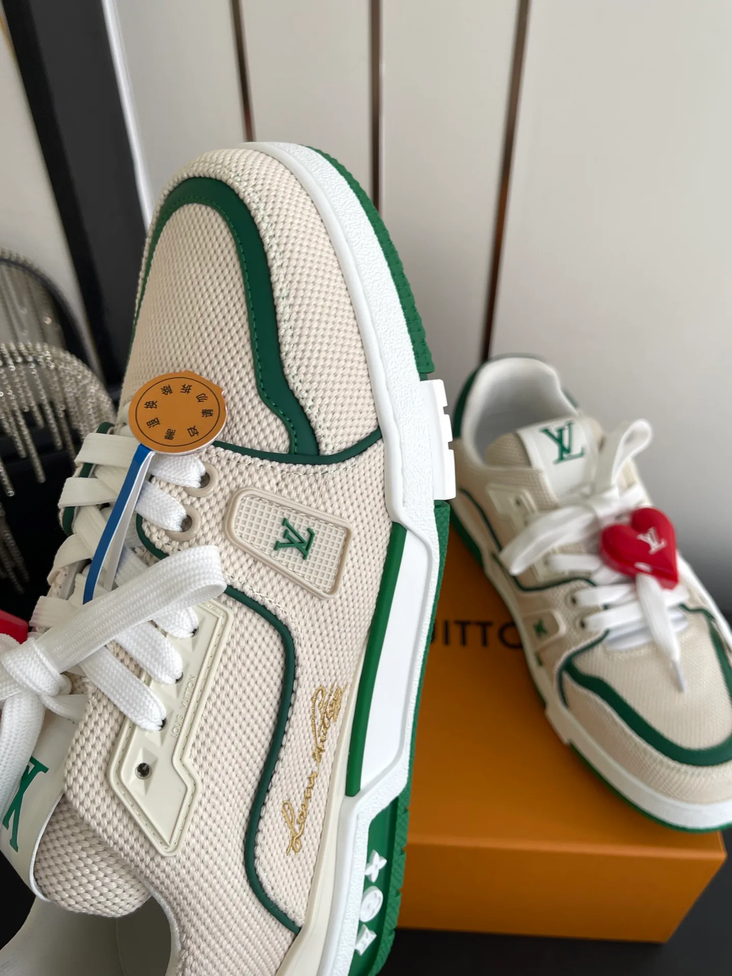 Women's Sneakers LOUIS VUITTON 17673236