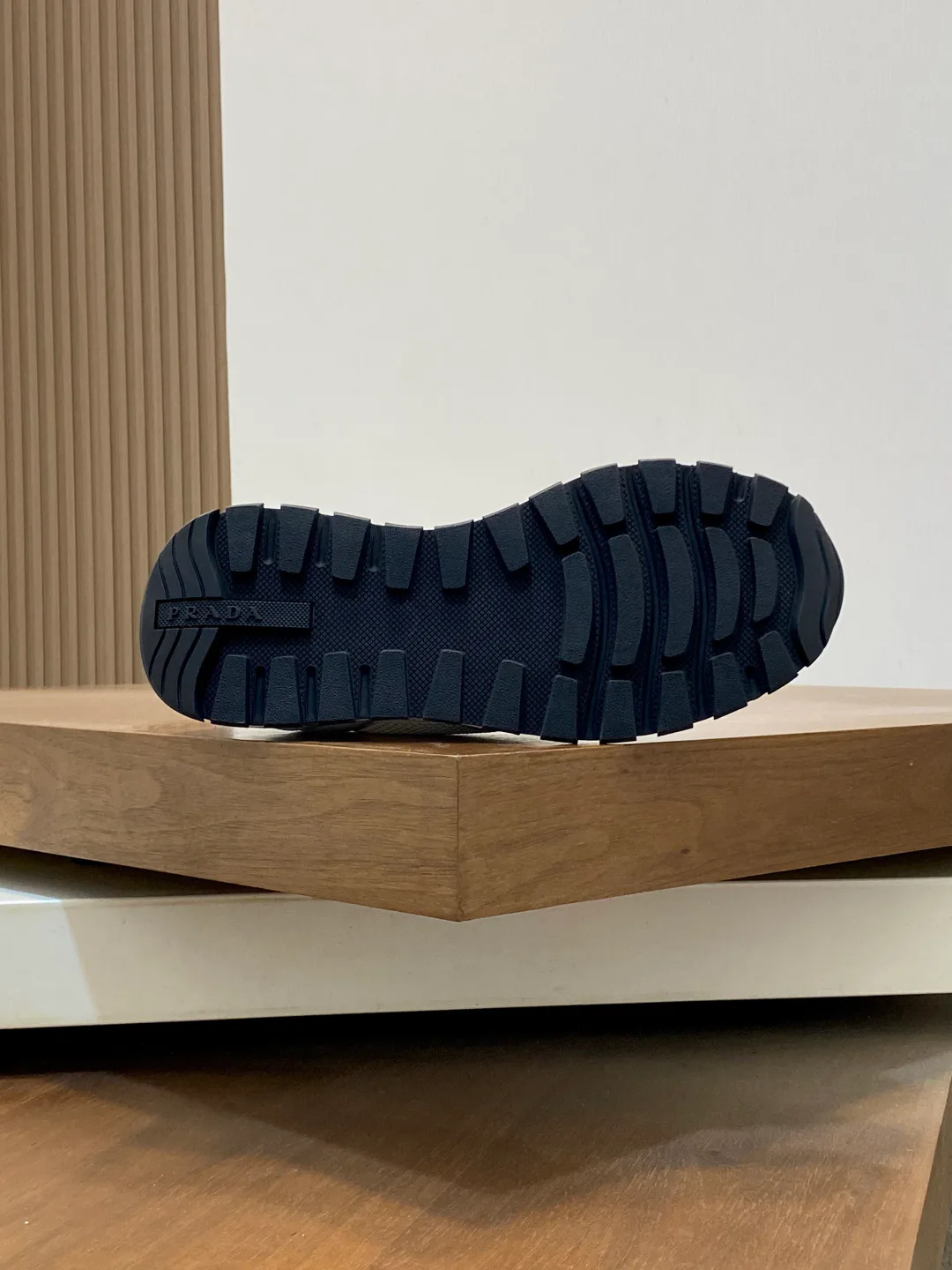 Men's Sneakers PRADA 18079030