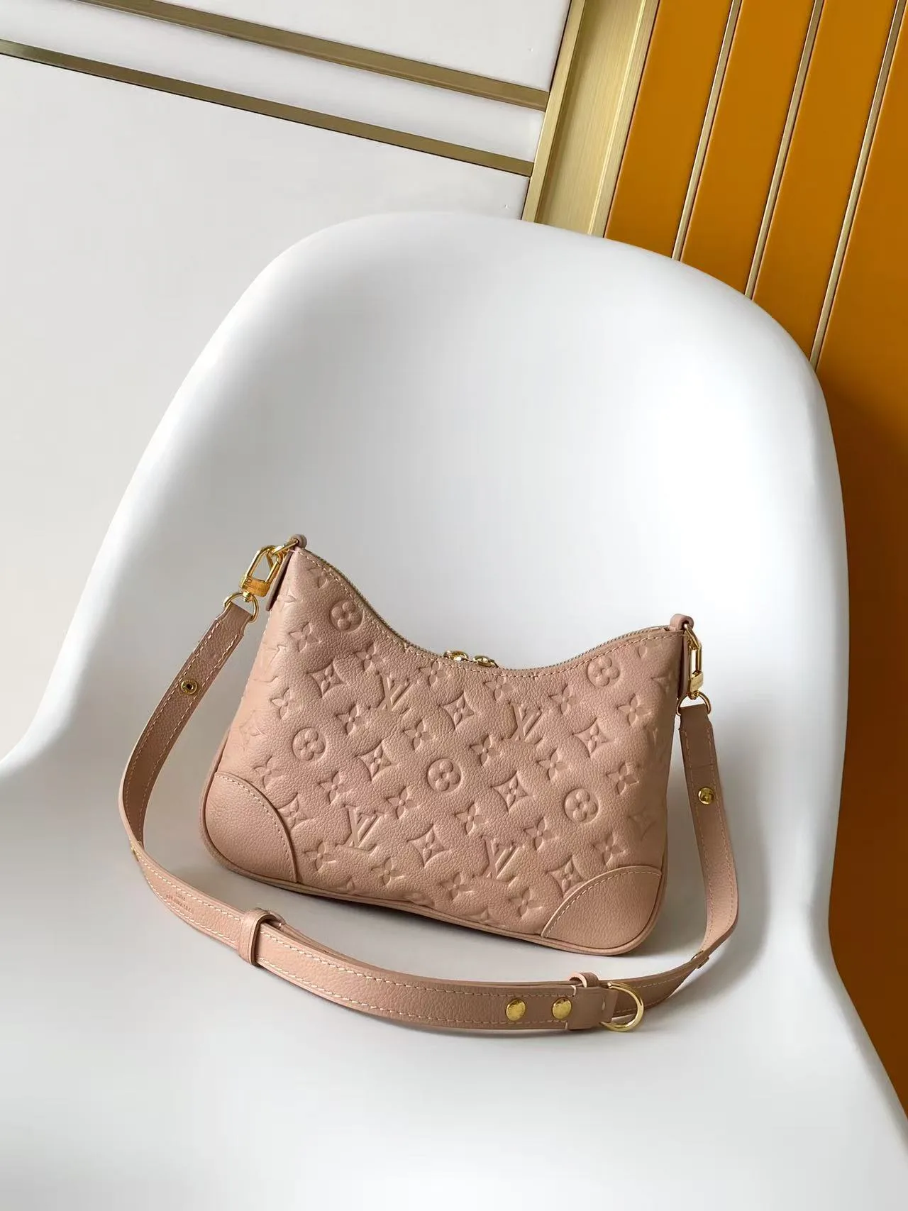 Women's Classic Handbags LOUIS VUITTON 18310343