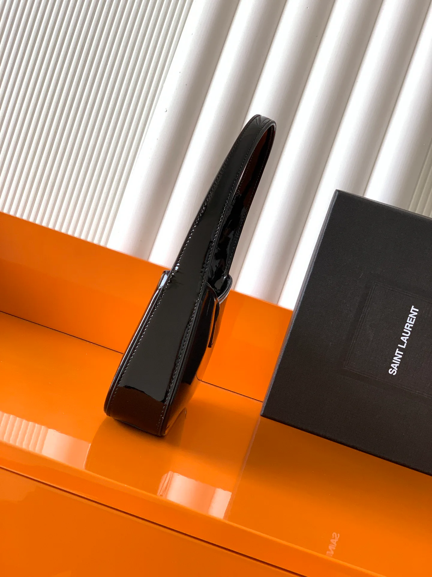 Классические Сумки Женские Saint Laurent 18610977