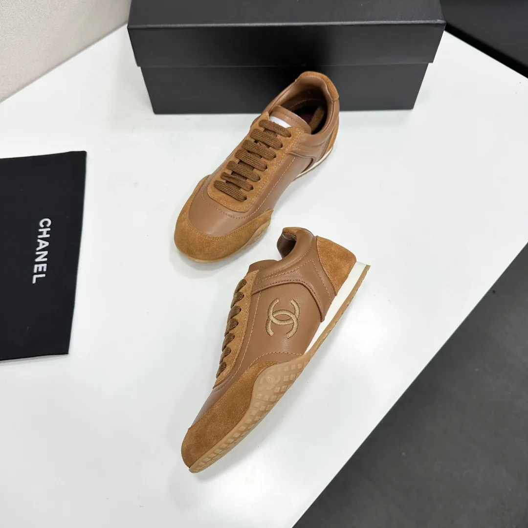 Women's Sneakers CHANEL 18083878