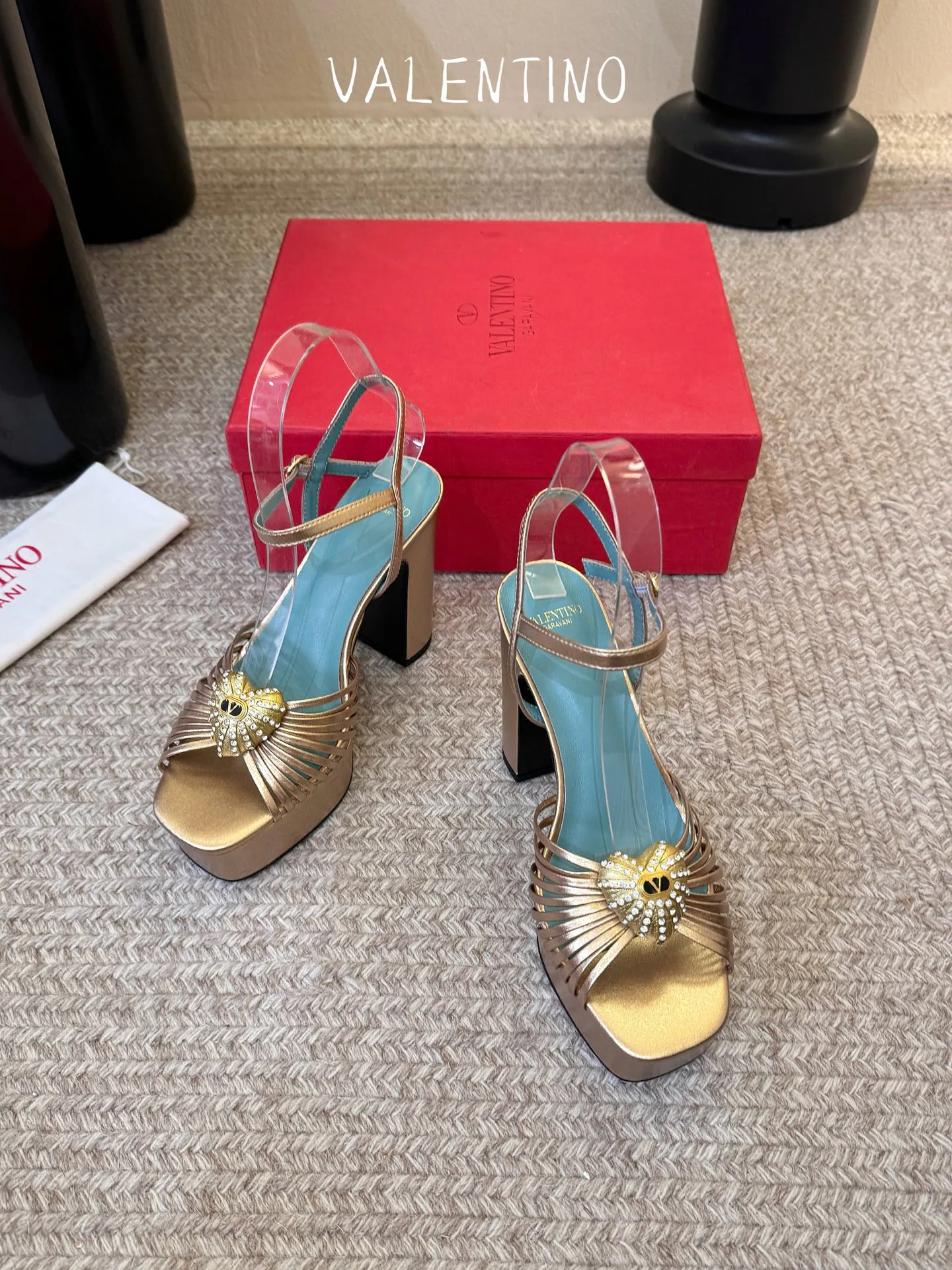 Women's Open-Toe Sandals VALENTINO 17396953