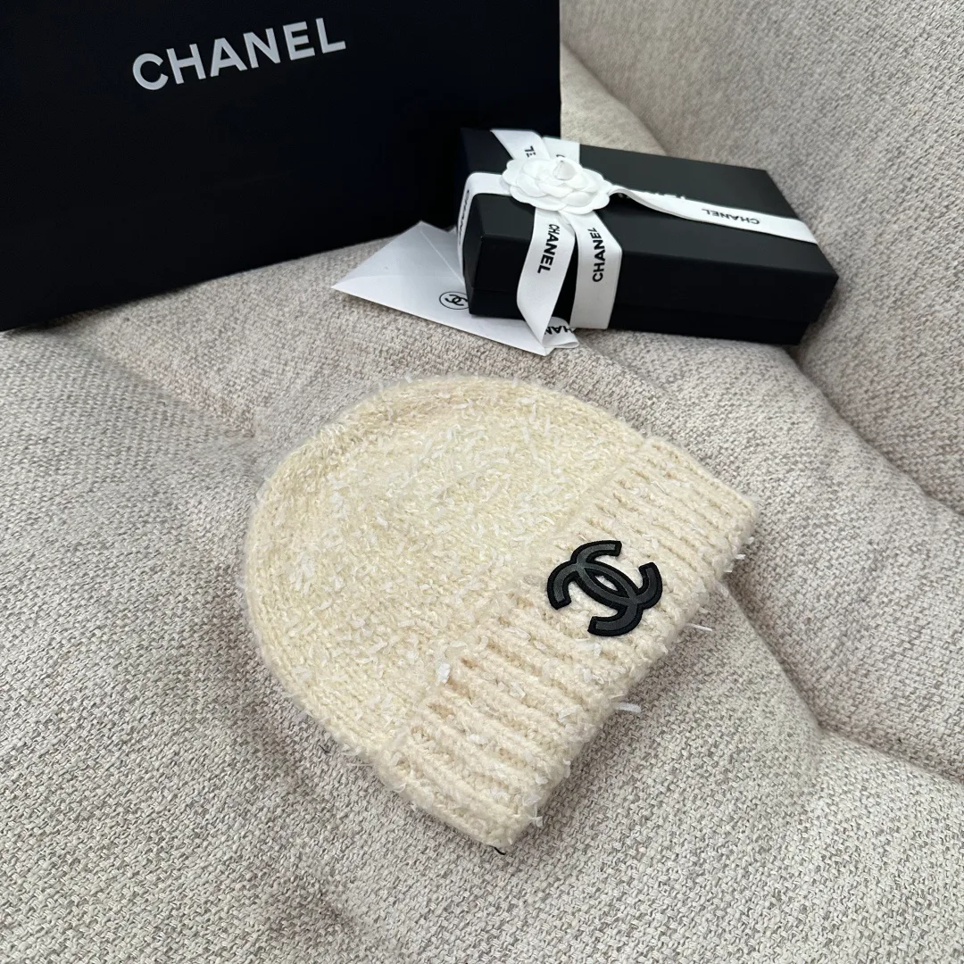 Hats CHANEL 18242780