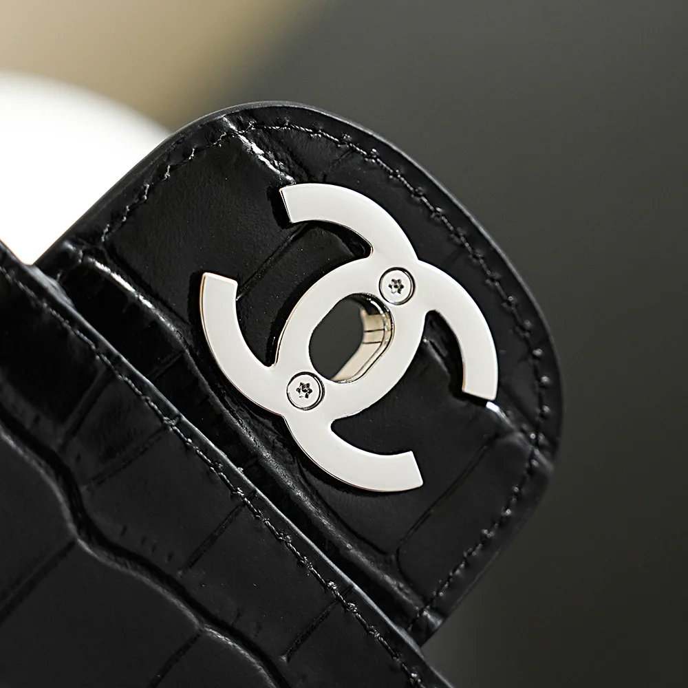 Классические Сумки Женские Chanel 18588752