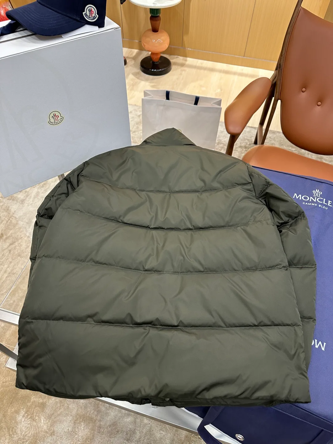 Men's Jackets And Down Jackets MONCLER 18359608