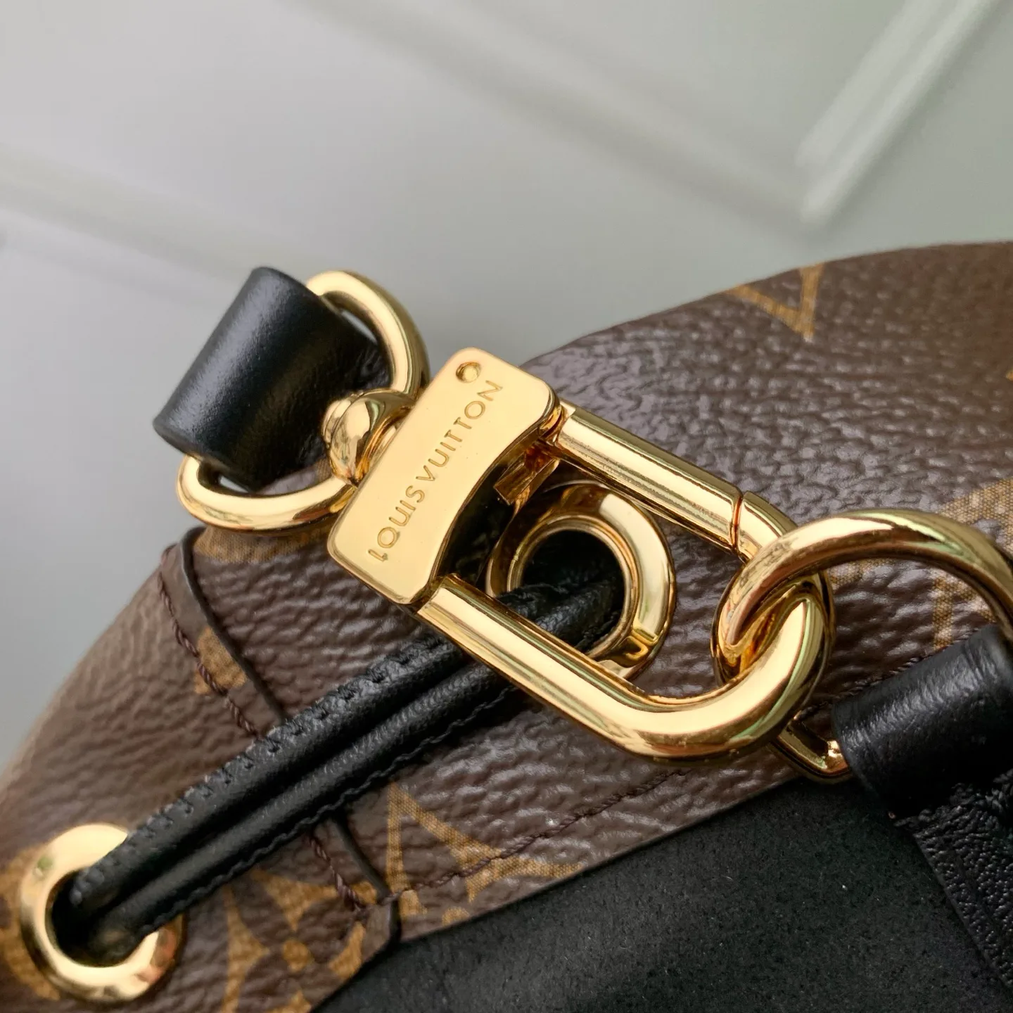Women's Classic Handbags LOUIS VUITTON 17387282