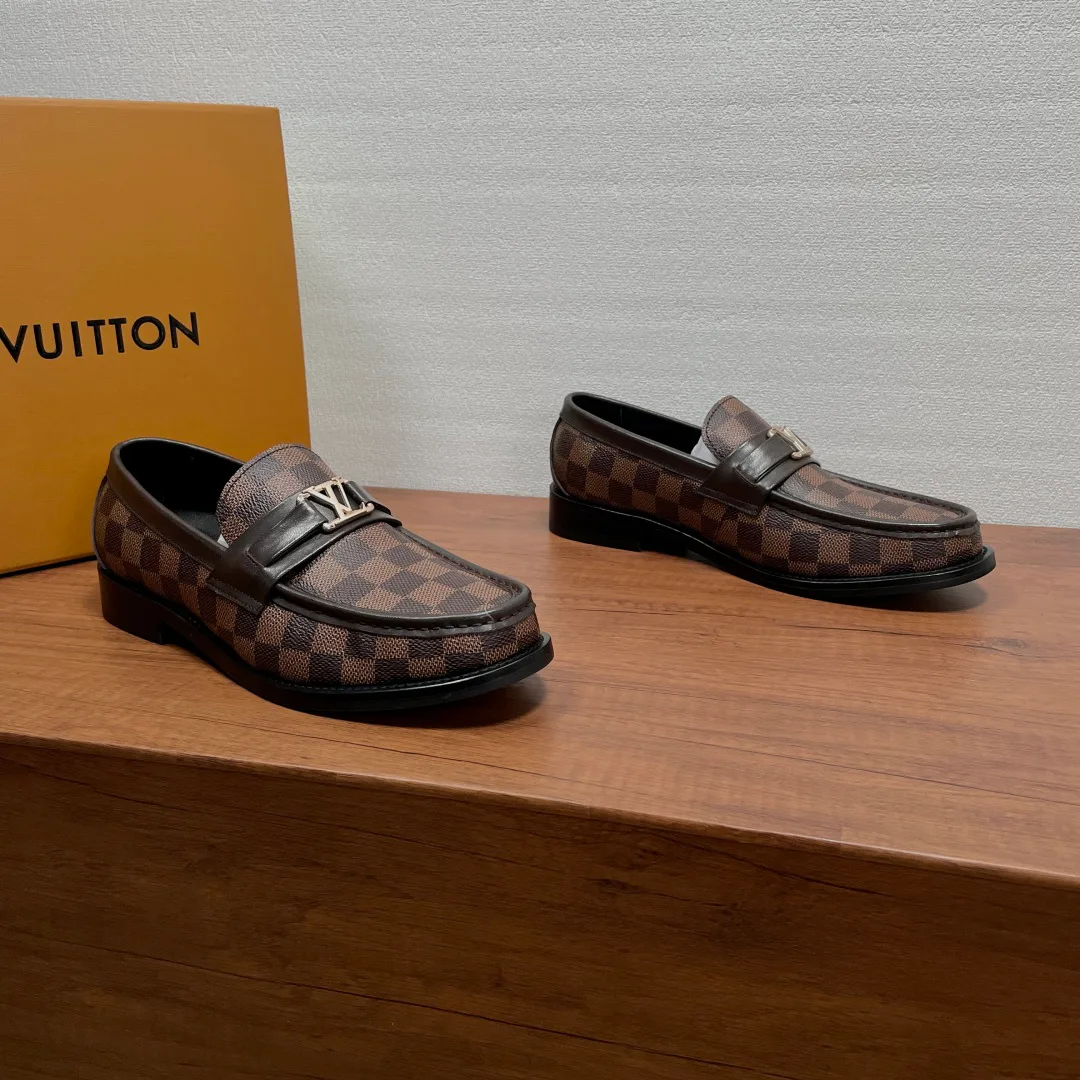 Men's Loafers And Dress Shoes LOUIS VUITTON 18296793