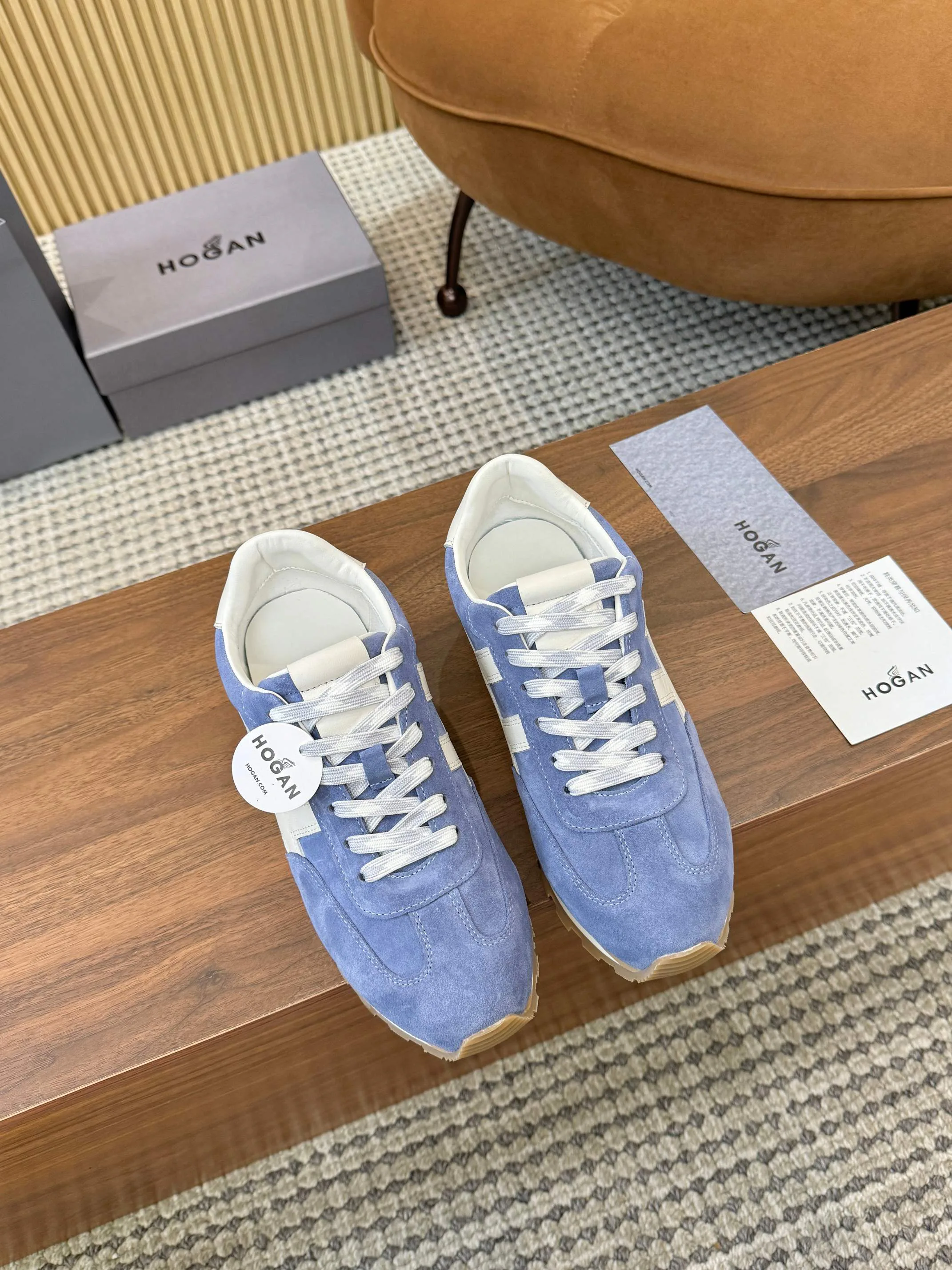 Women's Sneakers HOGAN 17827634