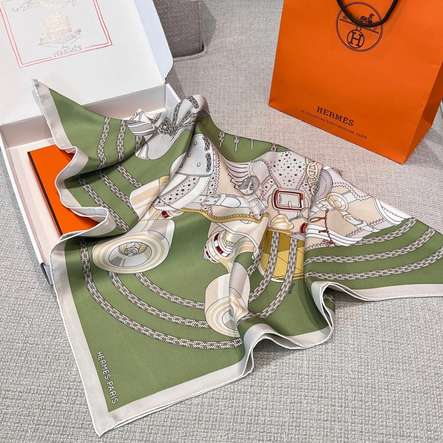 Silk Scarves HERMES 17991427